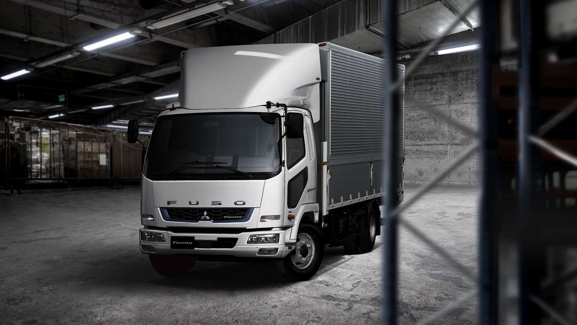 2000x1126 Mitsubishi Fuso Fighter