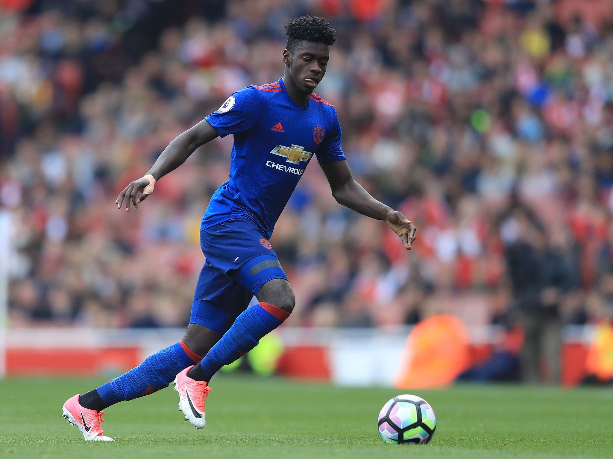 2048x1536 Manchester United's Axel Tuanzebe 'chuffed' after making full debut and taking on Arsenal's Alexis Sanchez