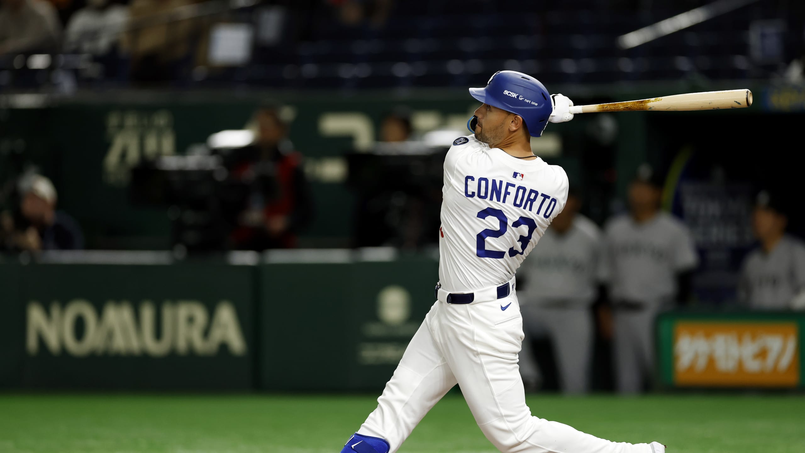 2560x1440 Dodgers news: Michael Conforto 2025 season review. True Blue LA