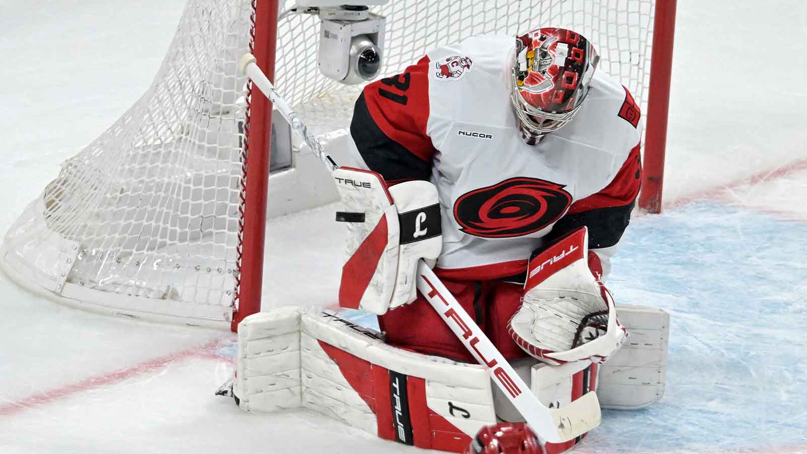 1600x900 Hurricanes news: Frederik Andersen sets new record after Canadiens shutout
