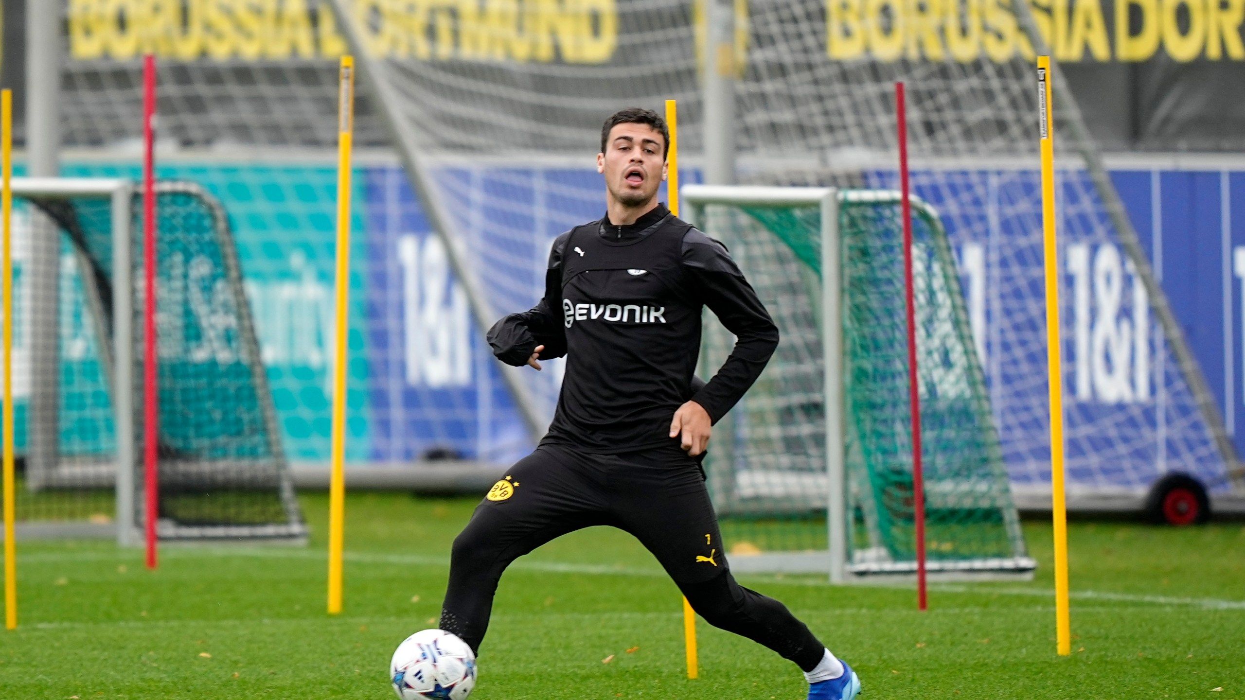 2560x1440 Berhalter speaks with Gio Reyna for first time since family feud, invites him to training
