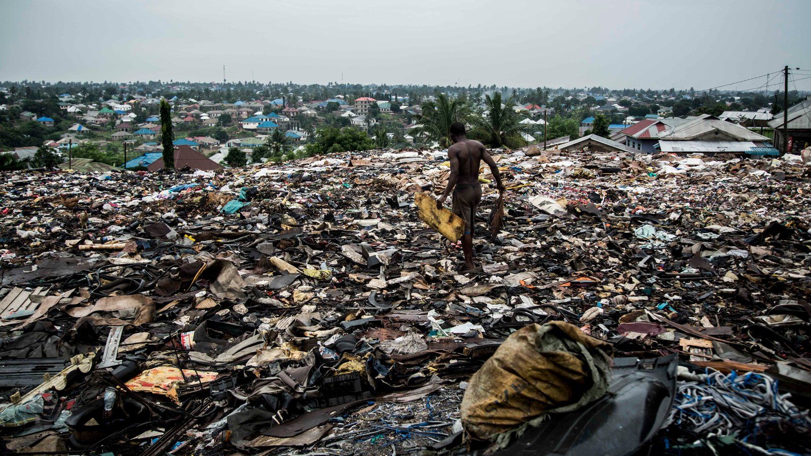 1600x900 Electronic Marvels Turn Into Dangerous Trash in East Africa
