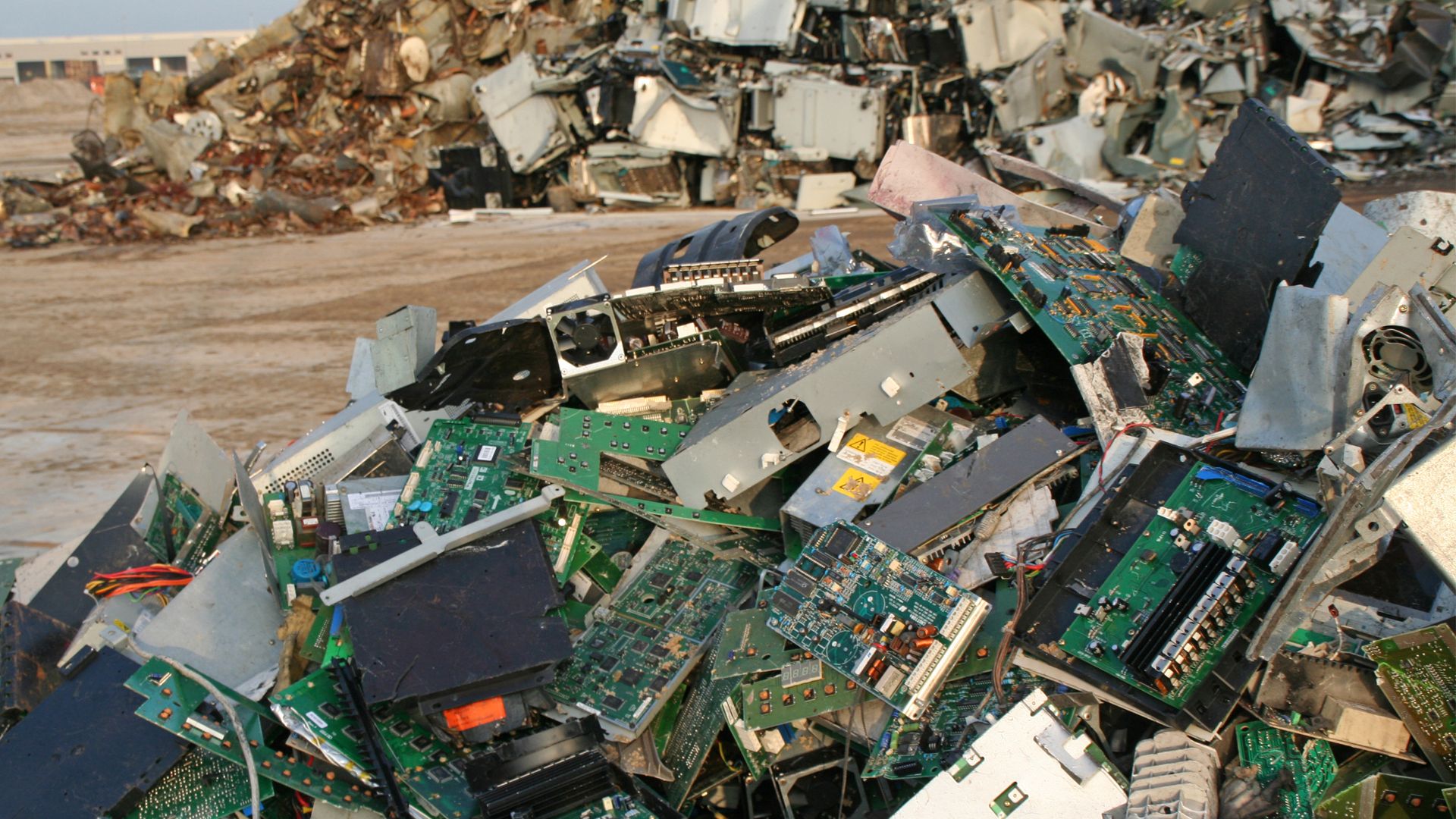 1920x1080 The barriers obstructing a circular economy for electronic waste