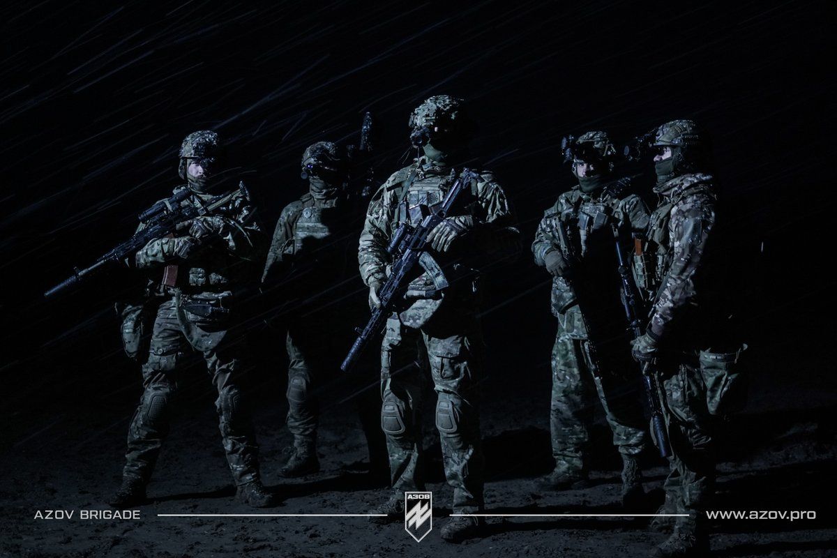 1200x800 До Дня воєнної розвідки добірка фото розвідників «Азову» під час виконання бойових завдань та на тренуваннях