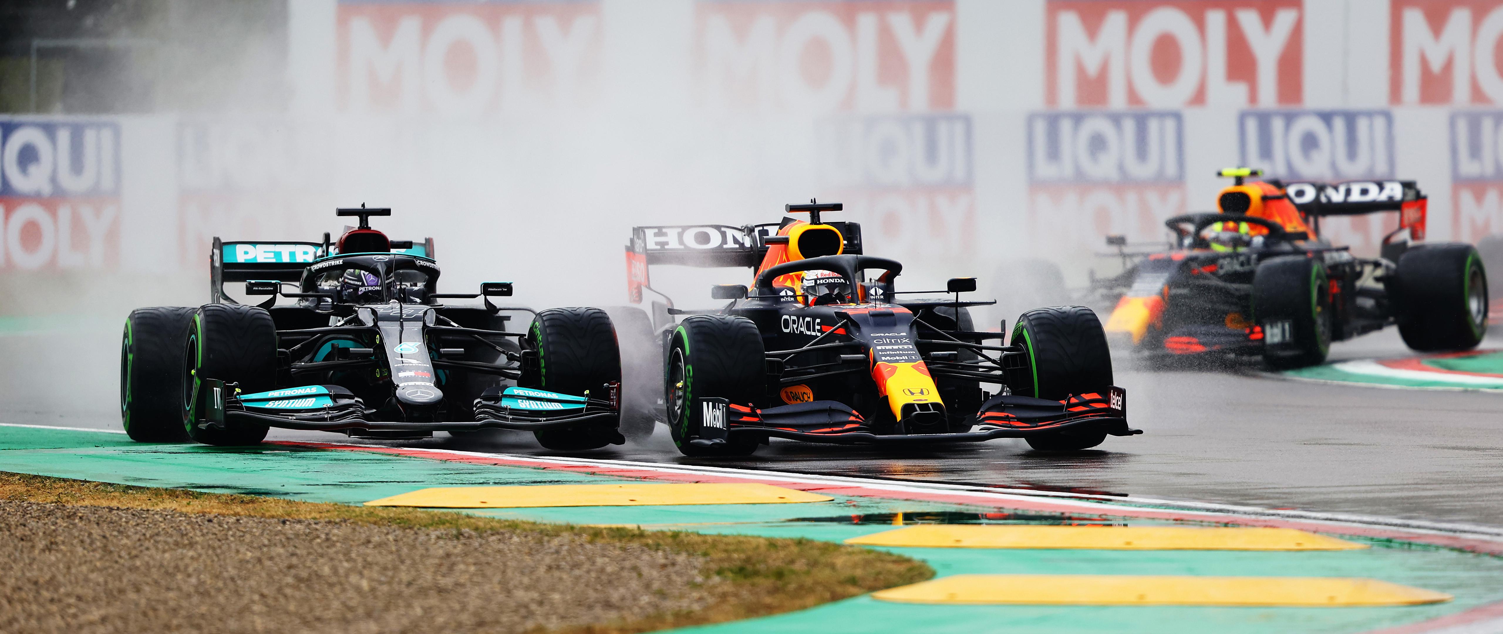 5120x2160 Emilia Romagna GP Hamilton vs. Max Verstappen (Mercedes W Red Bull RB16B) [5120x2160]