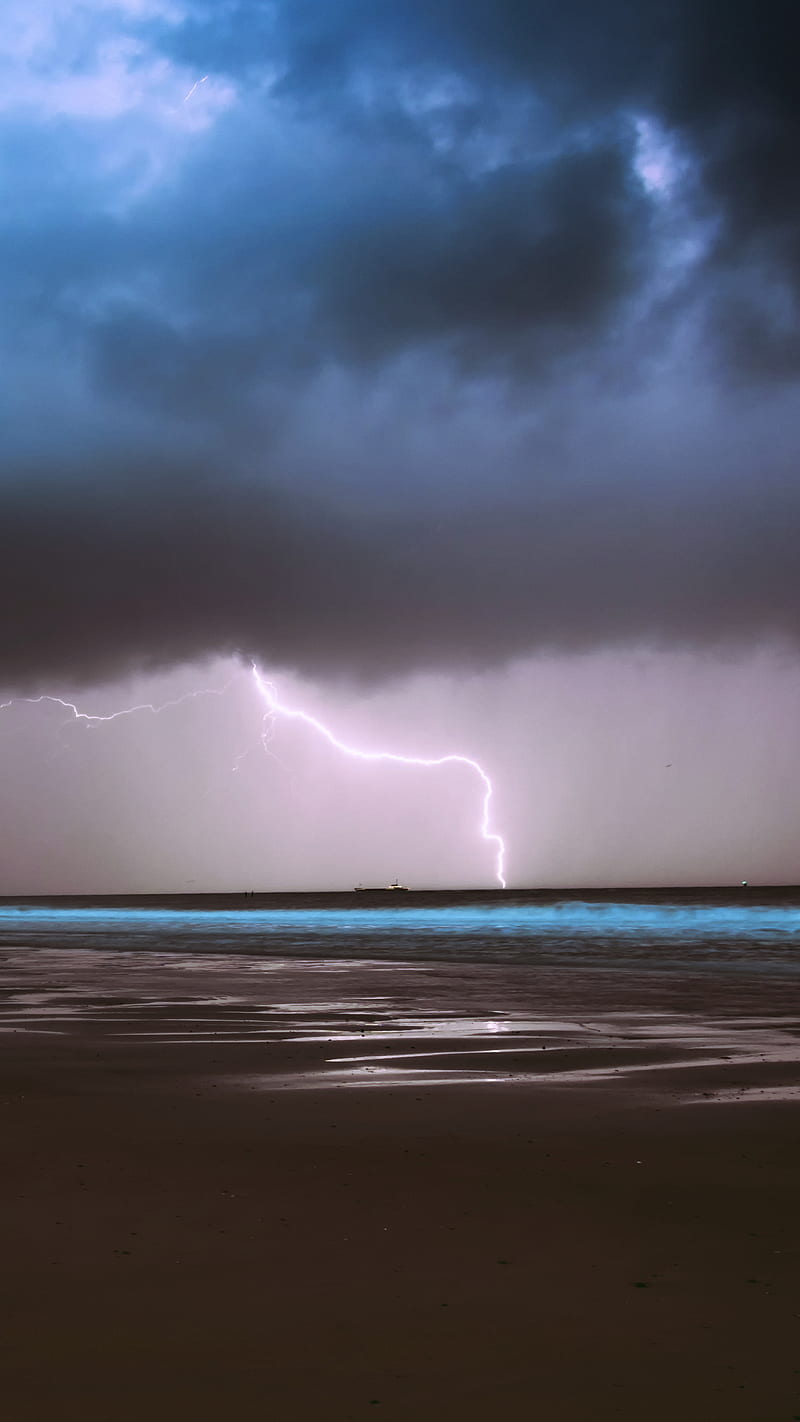 800x1422 Thunderstorm, dark, lighting, ocean, dangerous, HD phone wallpaper