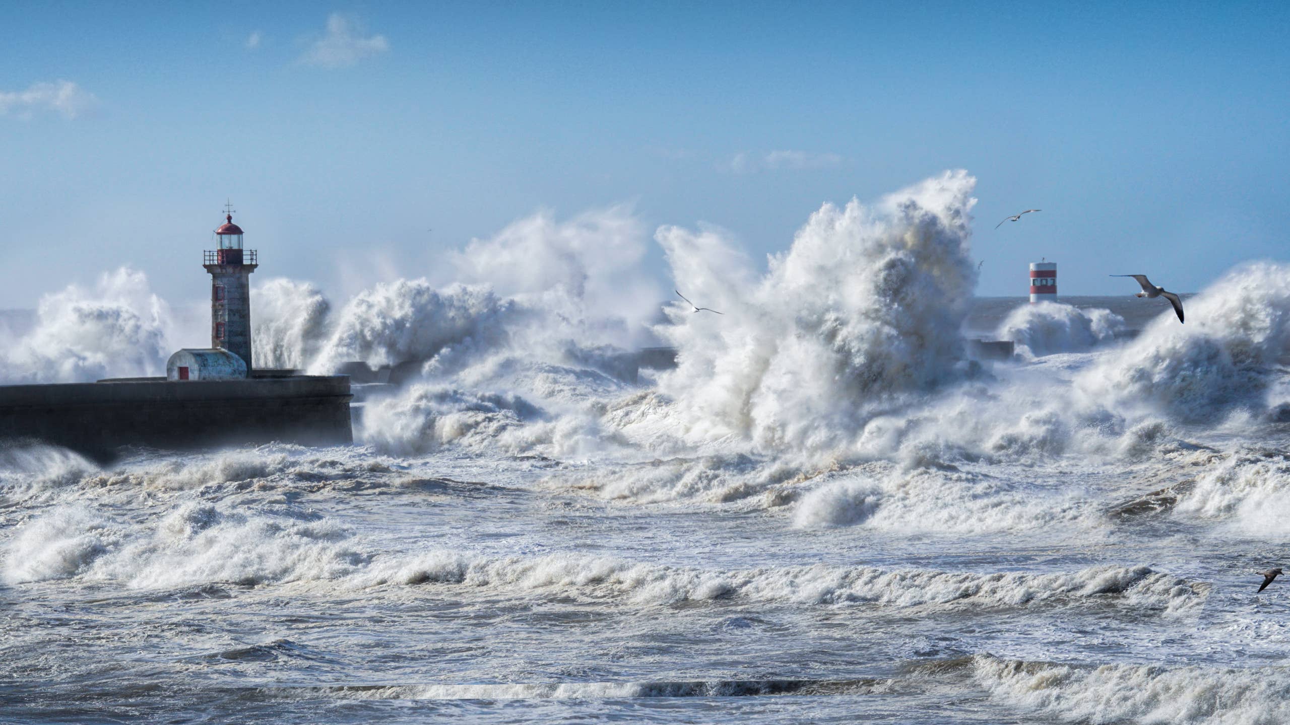 2560x1440 The 3 Most Dangerous Seas in the World