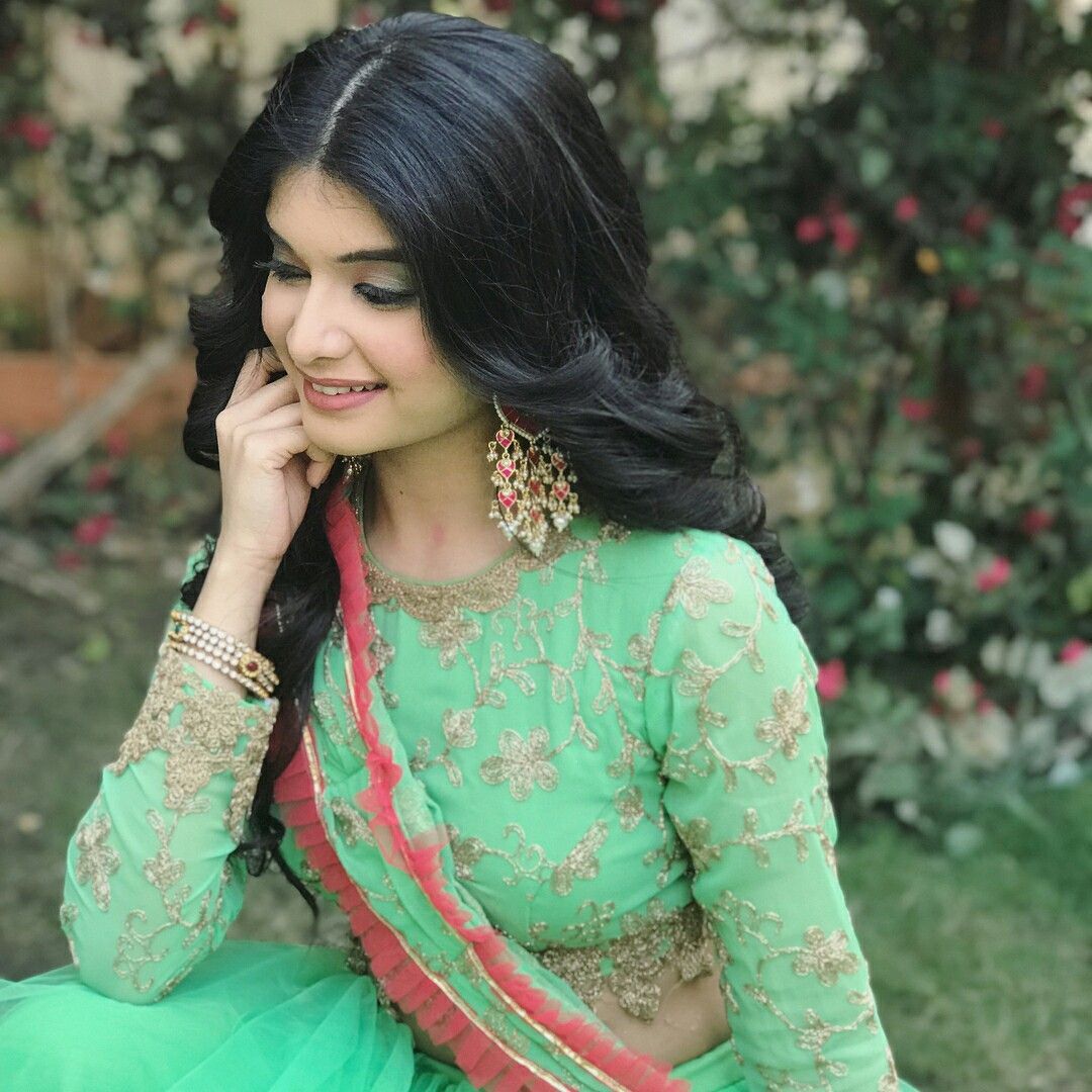 1080x1080 Bhavika Sharma Wallpaper