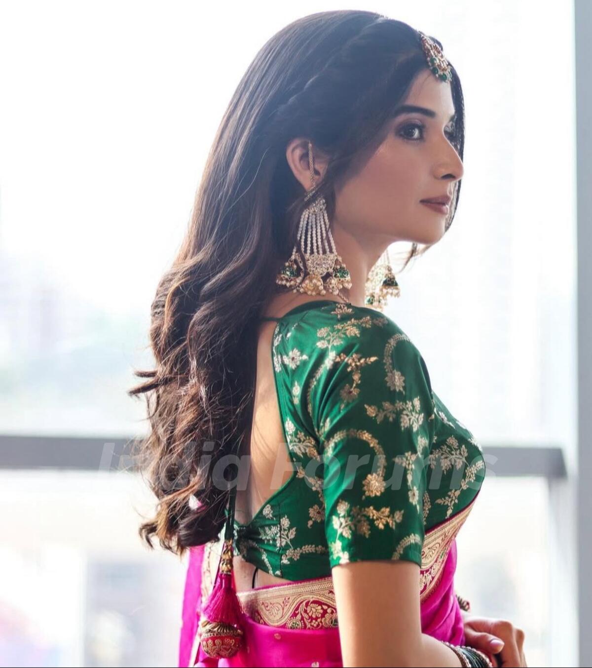 1200x1353 Saree Looks of GHKKPM's Bhavika Sharma