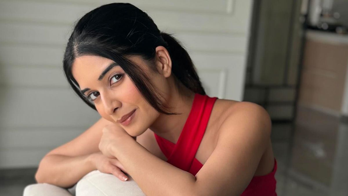 1200x675 'Ghum Hai Kisikey Pyaar Meiin' Fame Bhavika Sharma Looks Effortlessly Cool in Red Top and White Pants (See Pics)