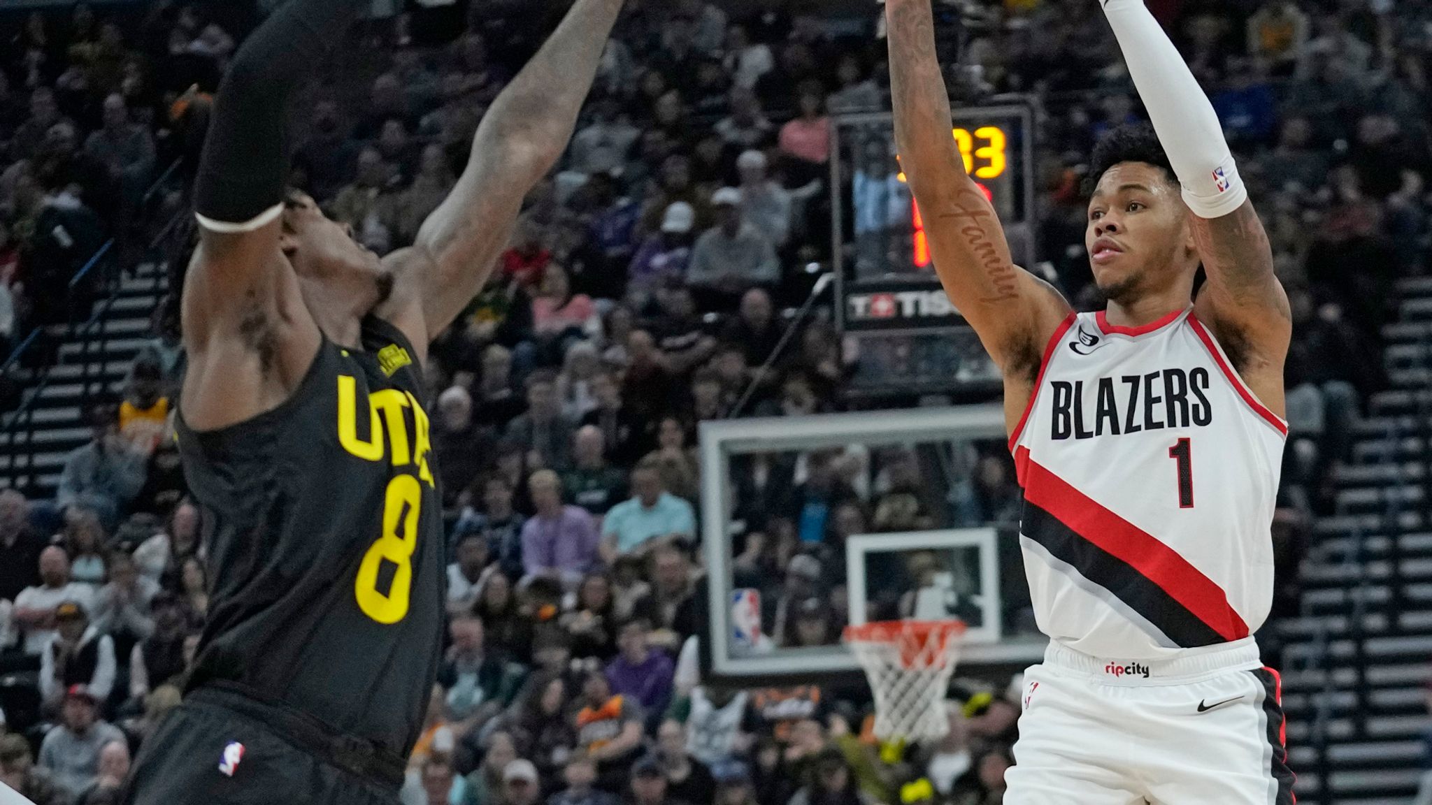 2048x1152 NBA Round Up: Anfernee Simons' Career Best Carries Portland Trail Blazers Past Utah Jazz