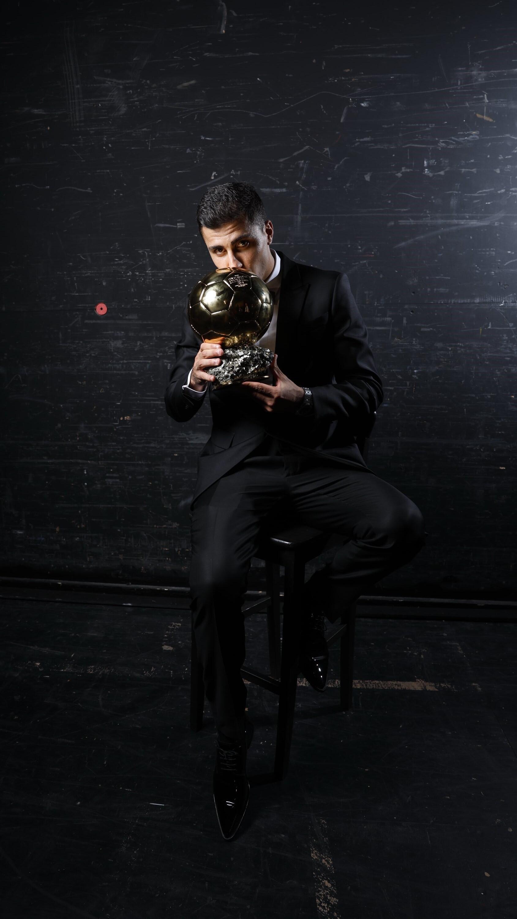 1689x3000 Rodri Hernández: A Ballon d'Or Moment