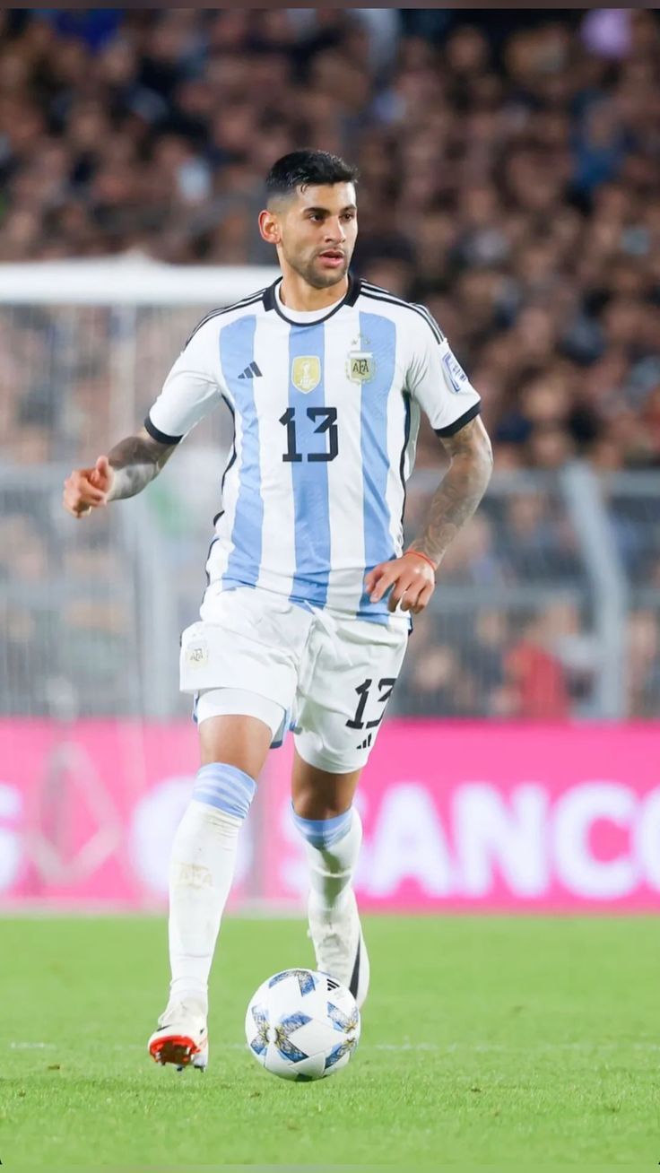 736x1308 Cuti Romero vs Paraguay