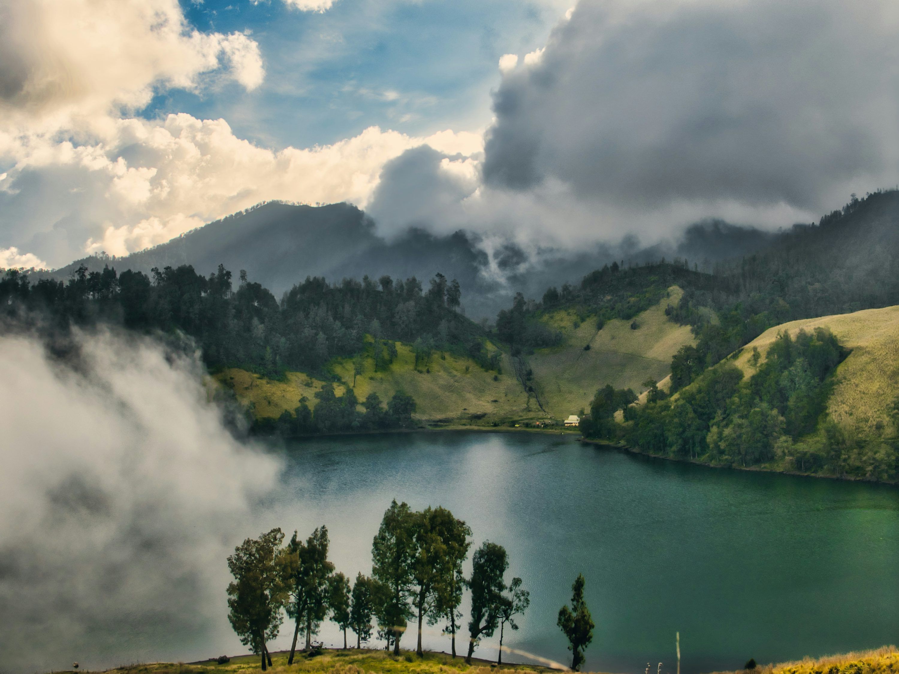 3000x2250 Ranu Kumbolo Picture. Download Free Image