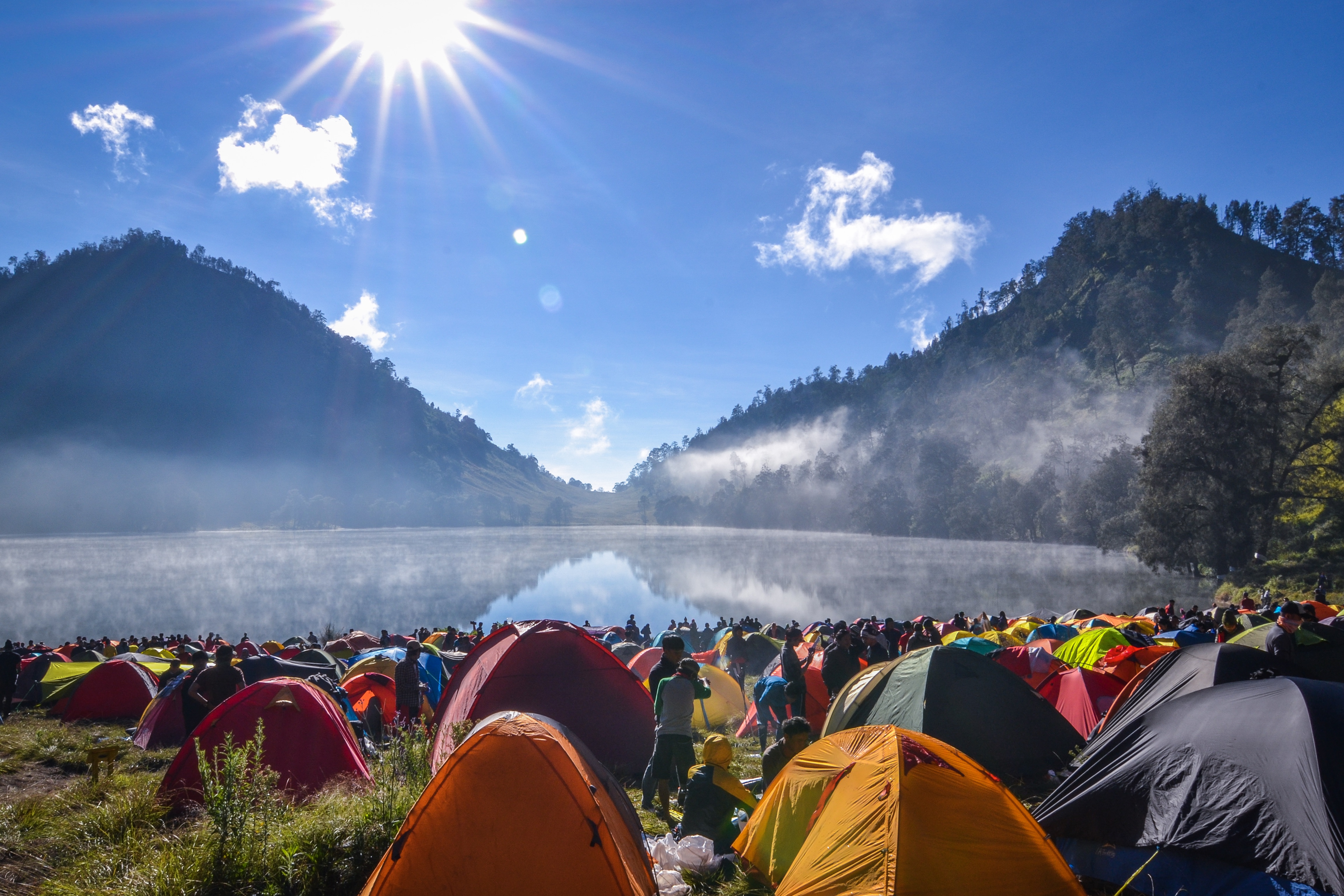 4608x3072 Camping on Ranu