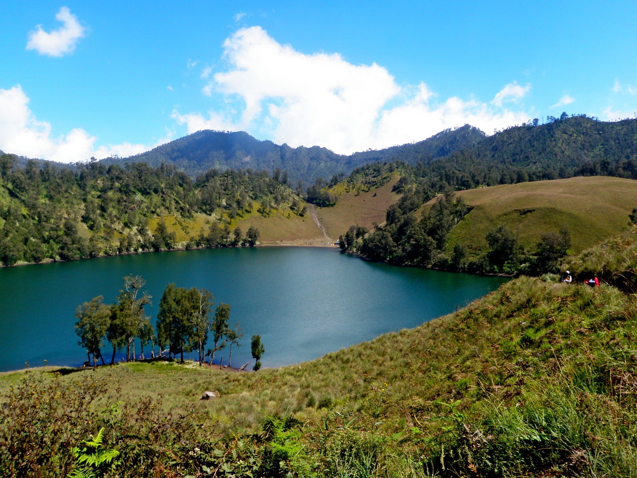 2048x1536 Ranu Kumbolo