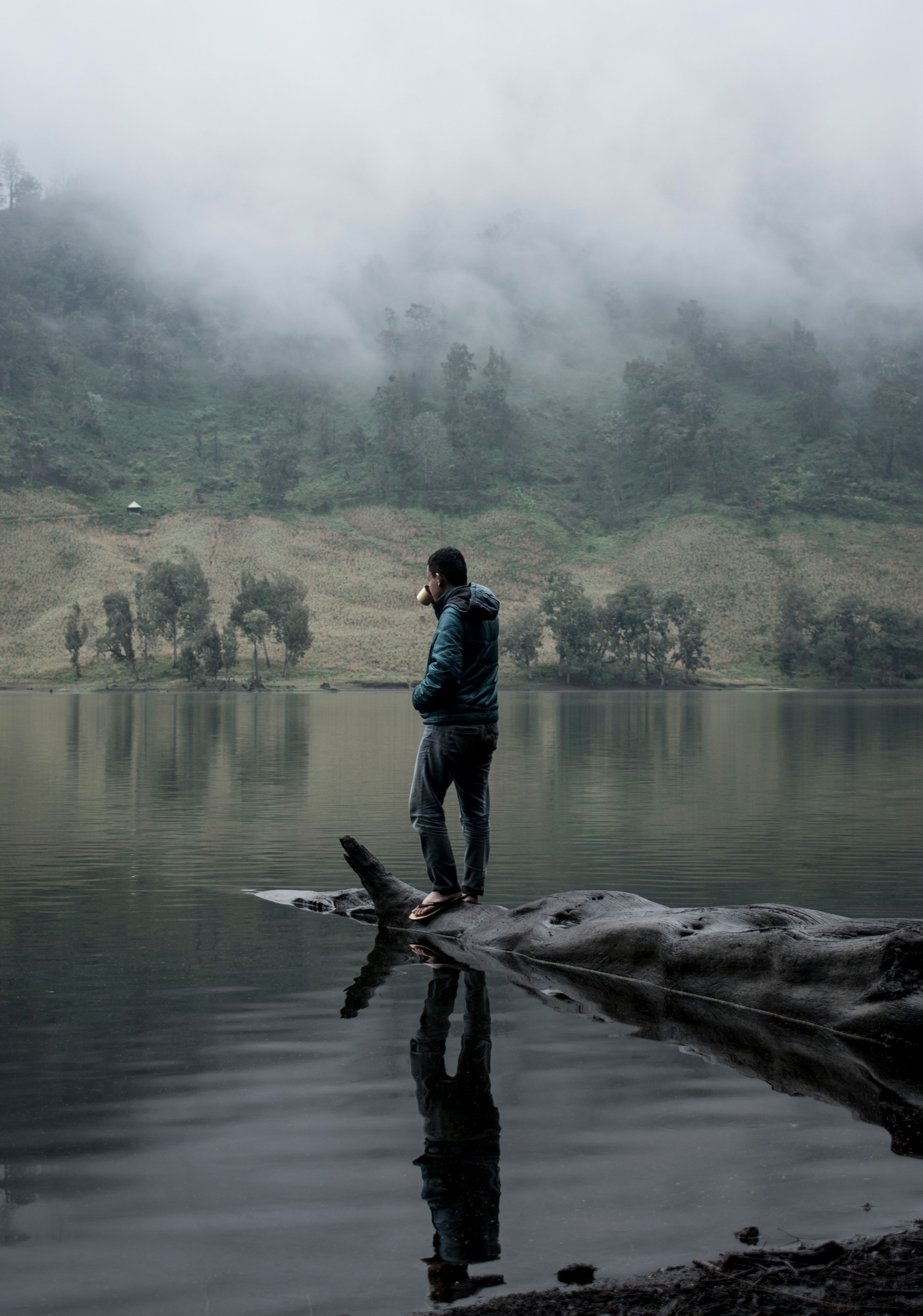 3000x4276 Morning In Ranu Kumbolo Lake Photo, Download The BEST Free Morning In Ranu Kumbolo Lake & HD Image