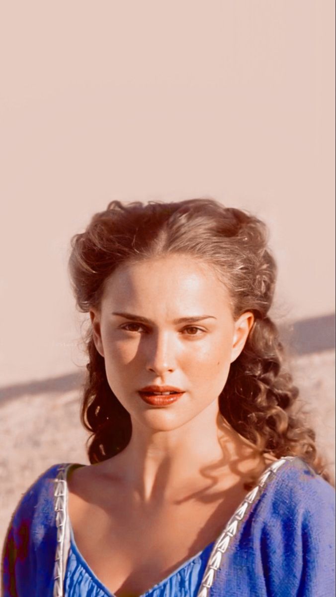 676x1200 Padme Wallpaper