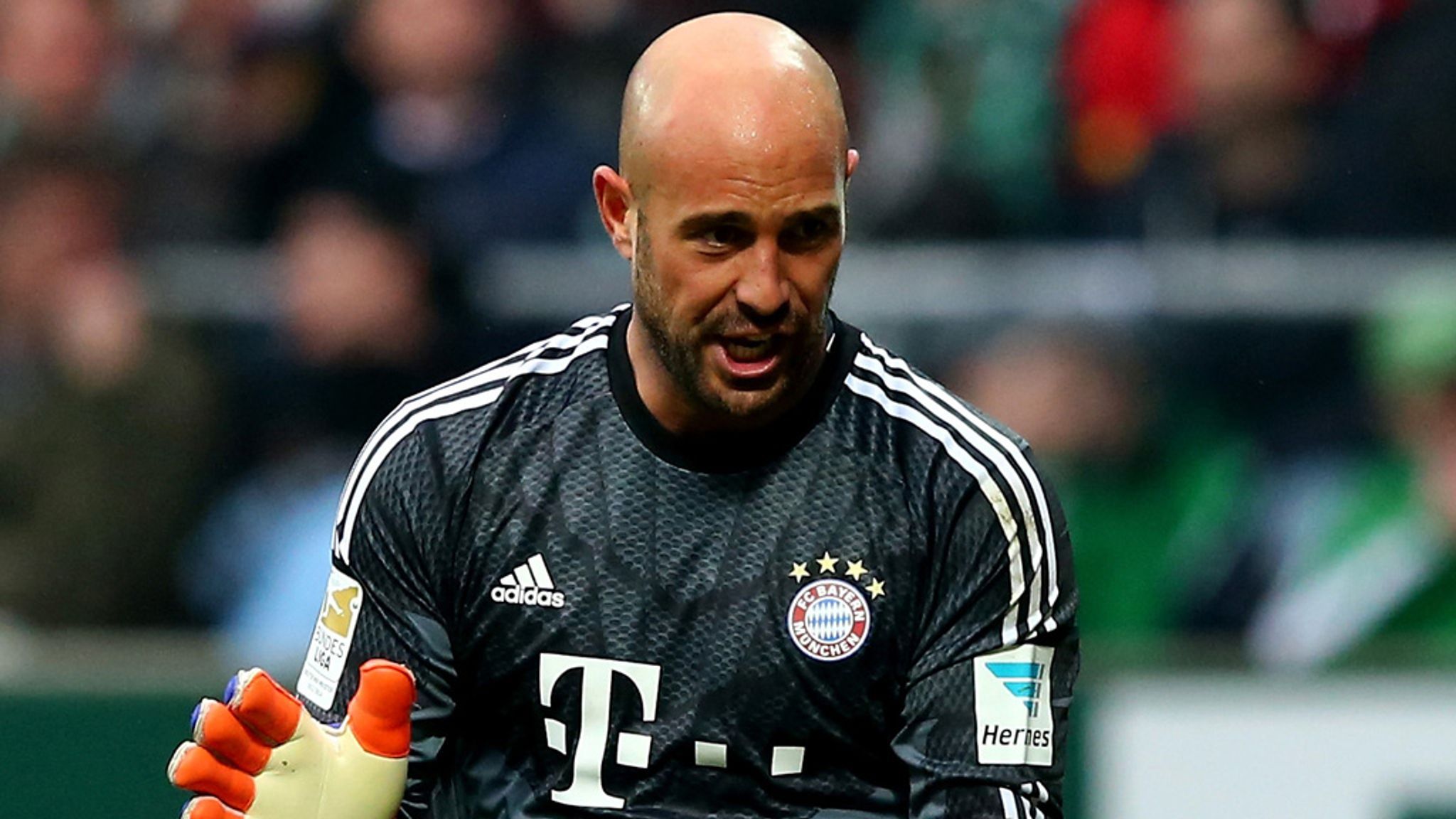 2048x1152 Pepe Reina returns to Napoli after release from Bayern Munich