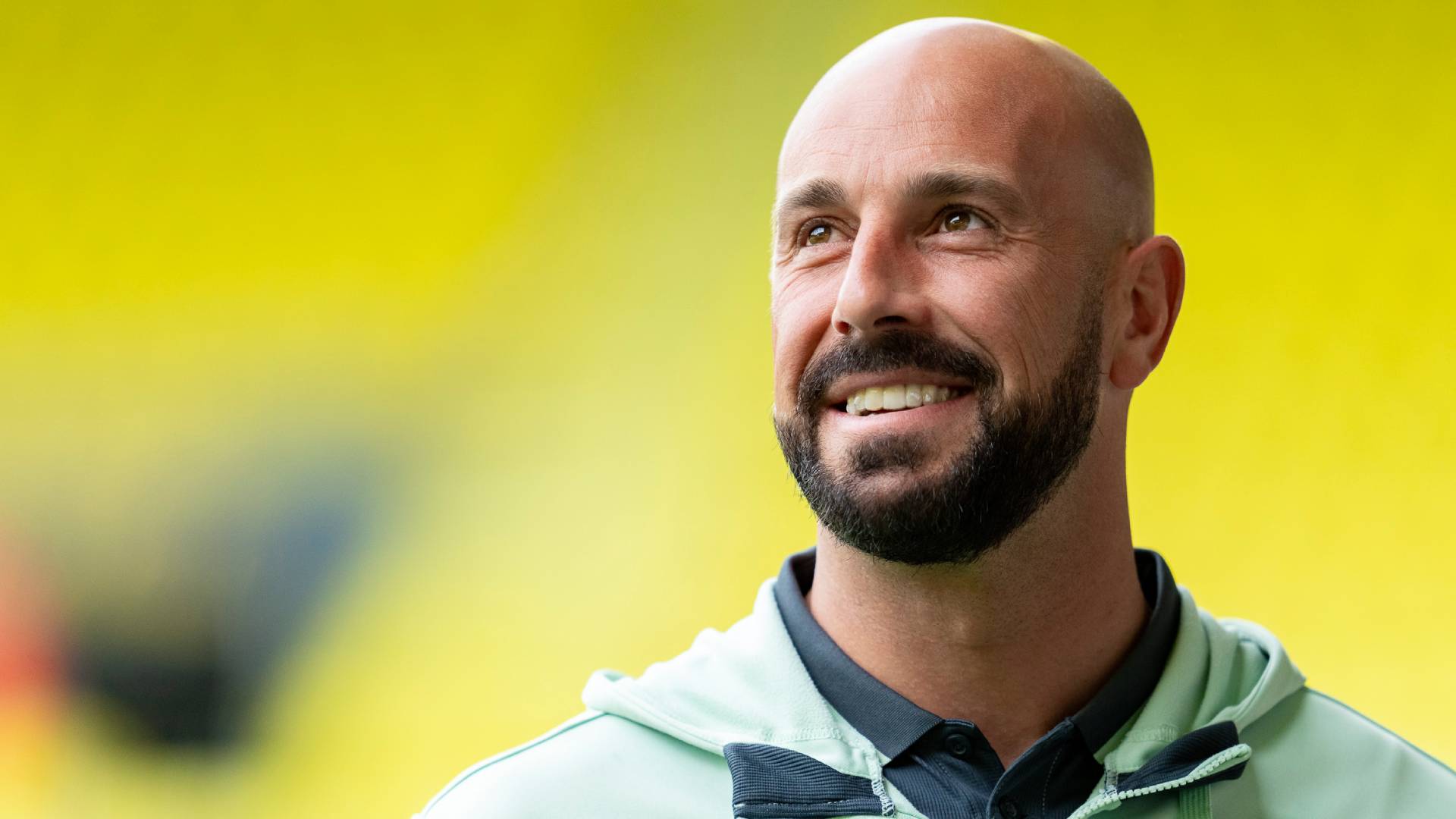1920x1080 Pepe Reina returns Home Oficial del Villarreal CF