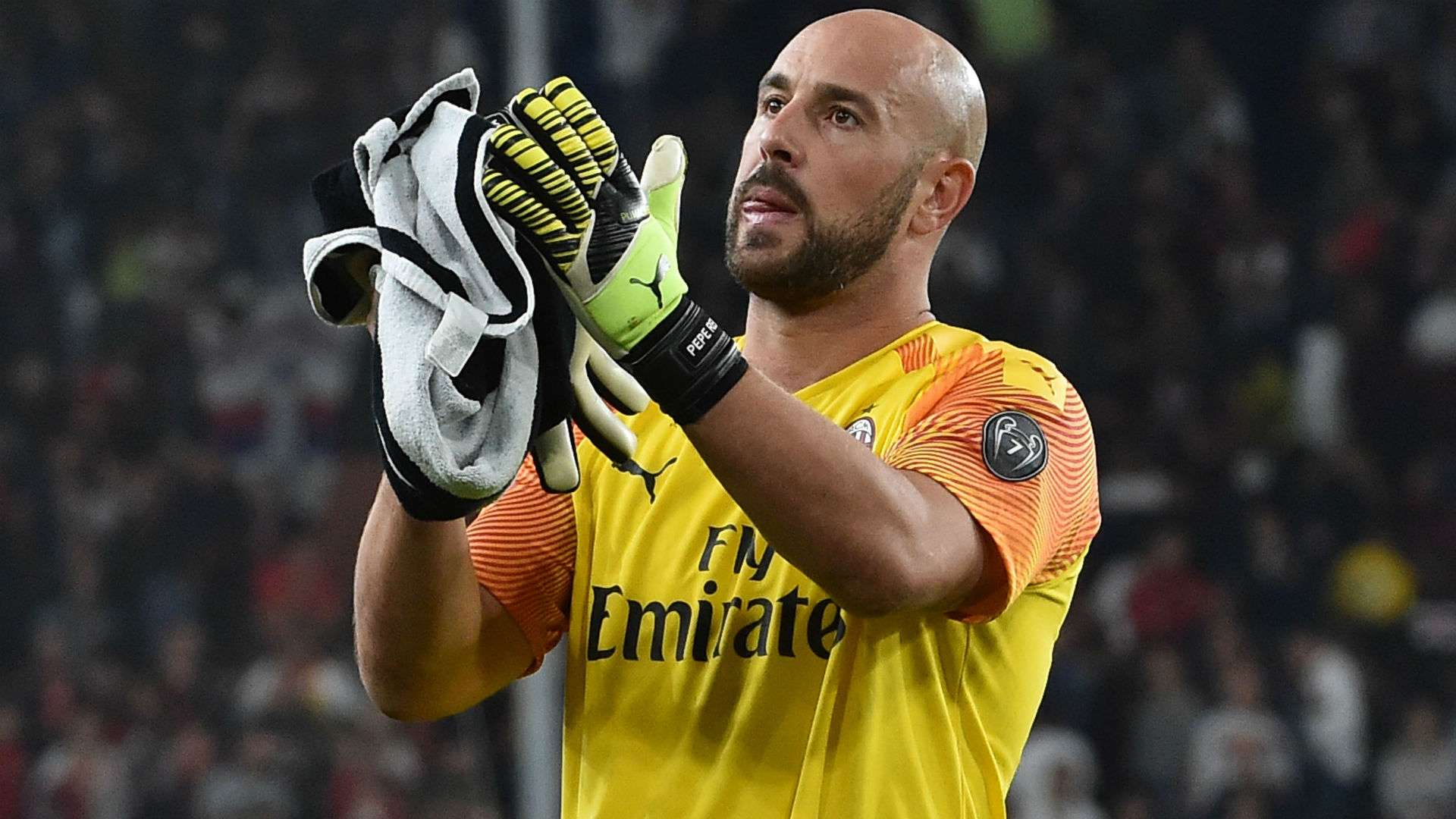 1920x1080 Aston Villa sign former Liverpool goalkeeper Reina on loan from AC Milan