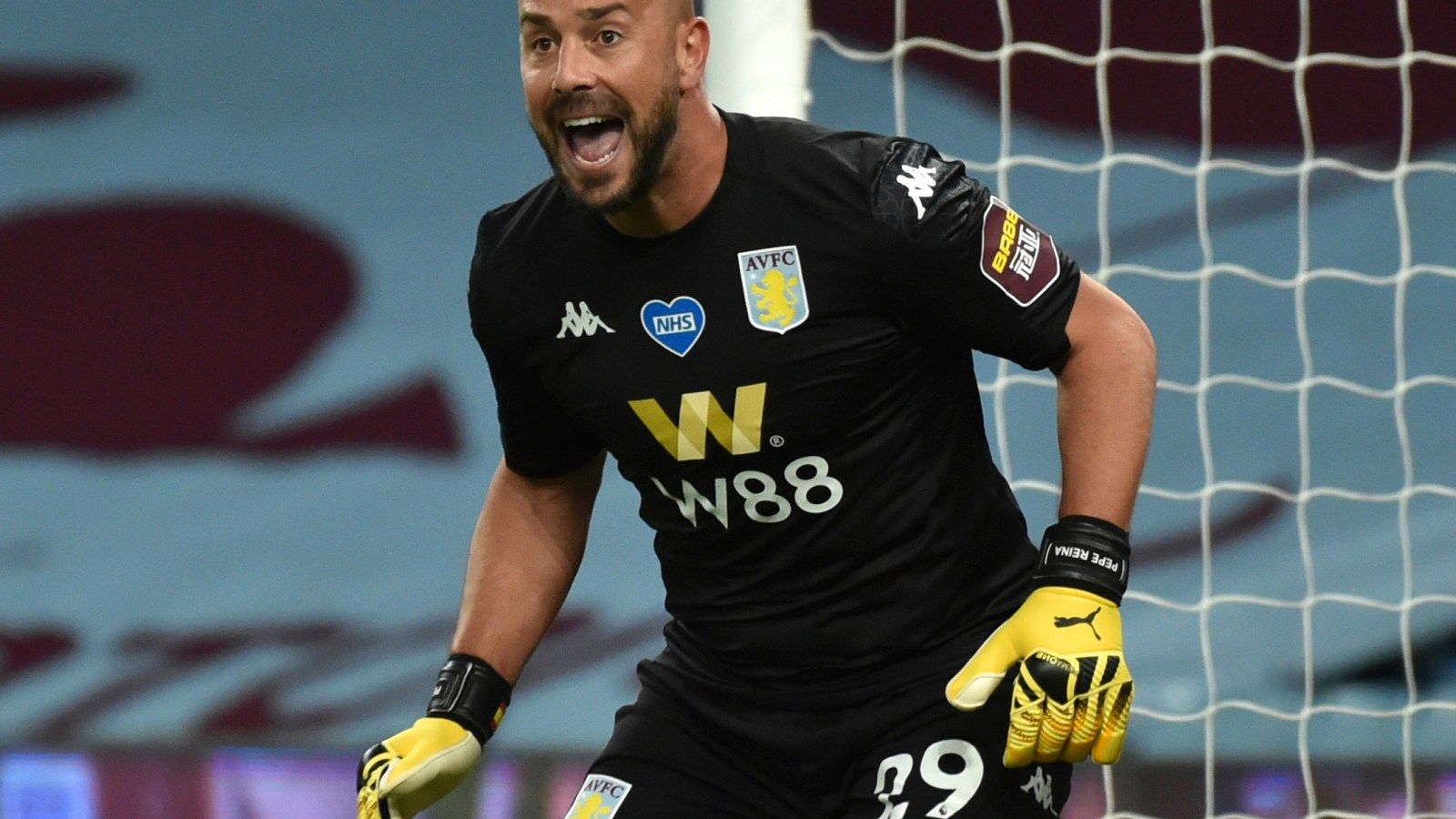 1600x900 Veteran goalkeeper Pepe Reina signs for Villarreal