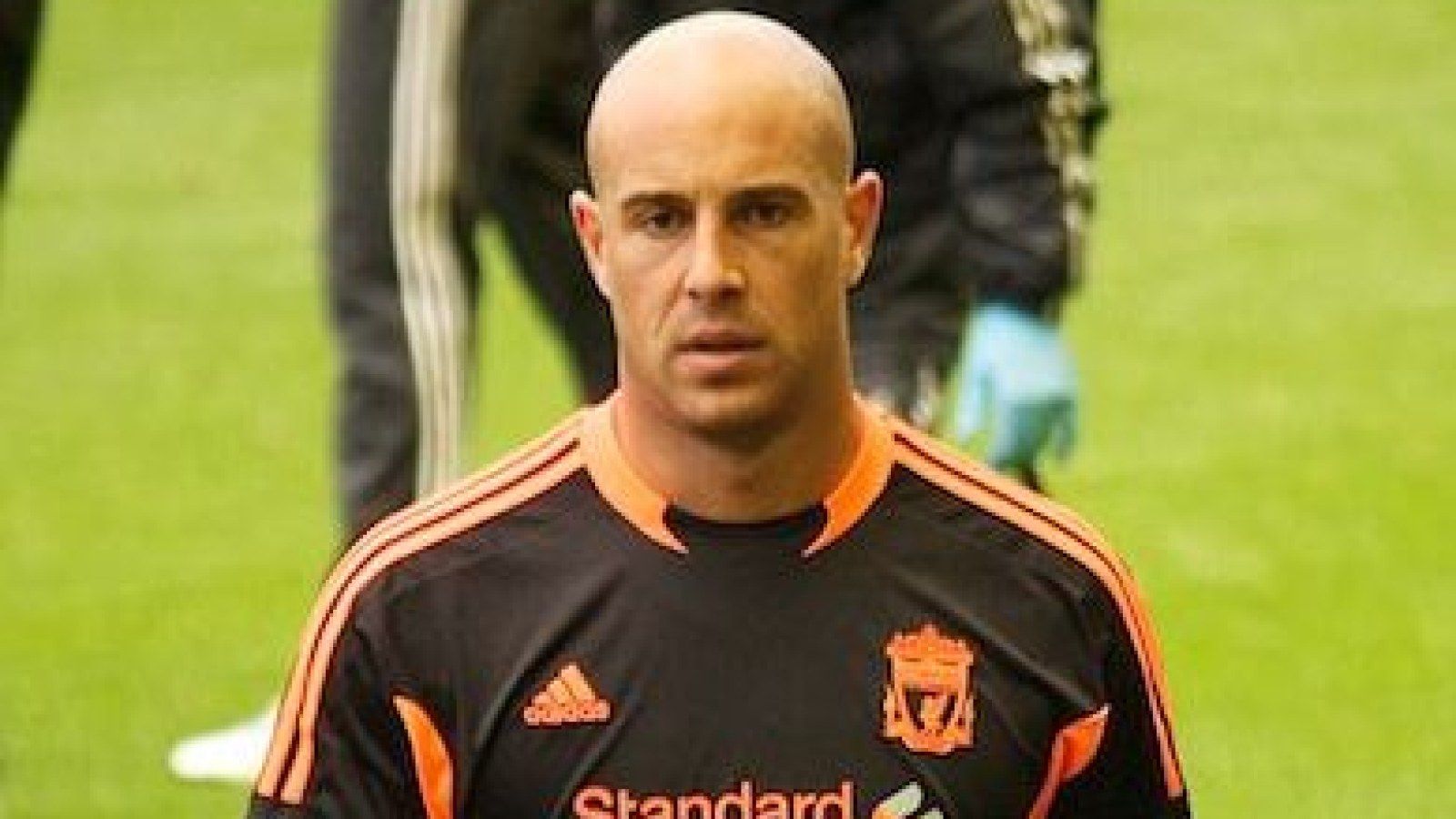 1600x900 Pepe Reina Headed To Barcelona? Liverpool Goalkeeper Considering Options