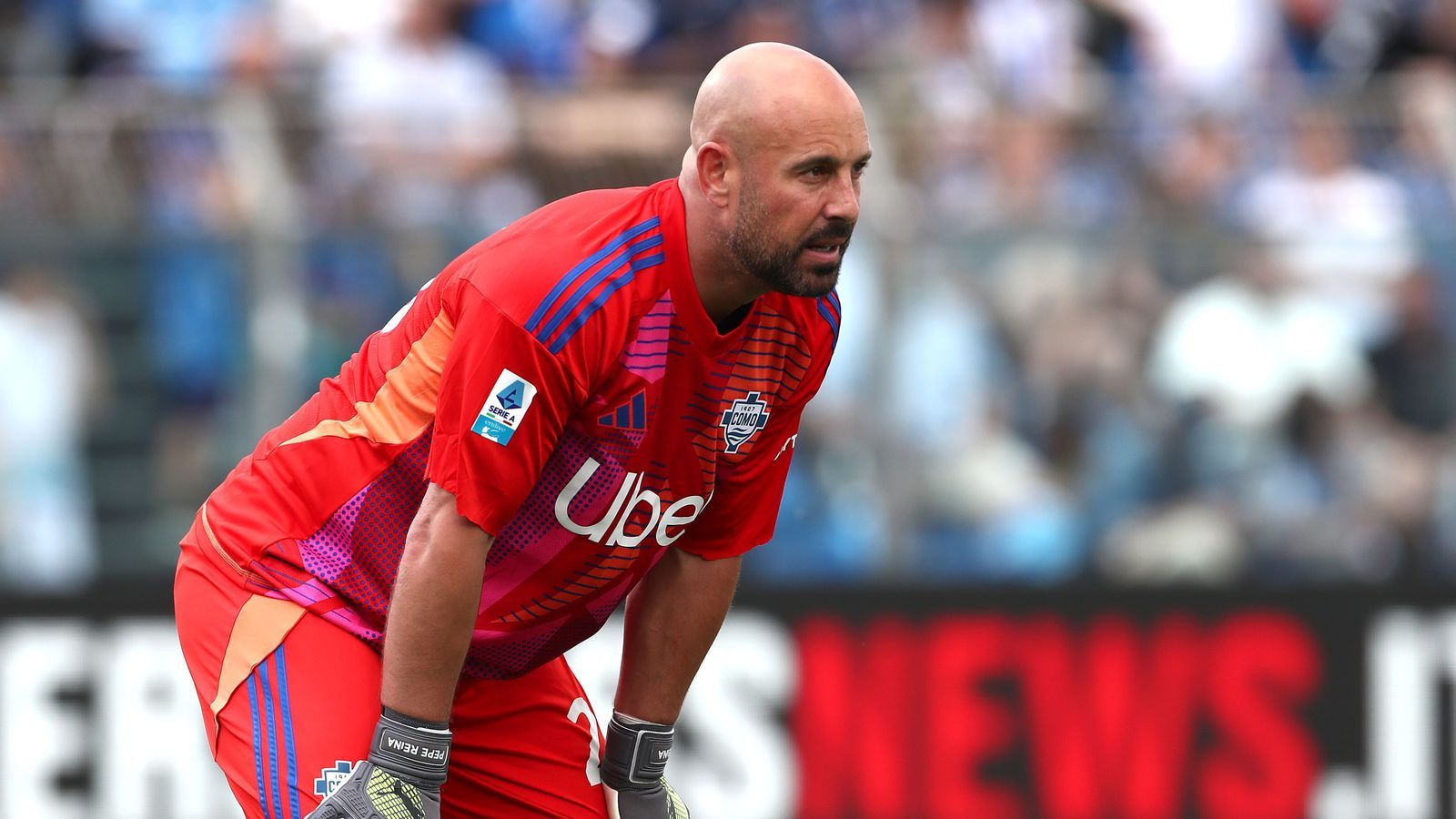 1600x900 Pepe Reina leggur hanskana á hillunaísir