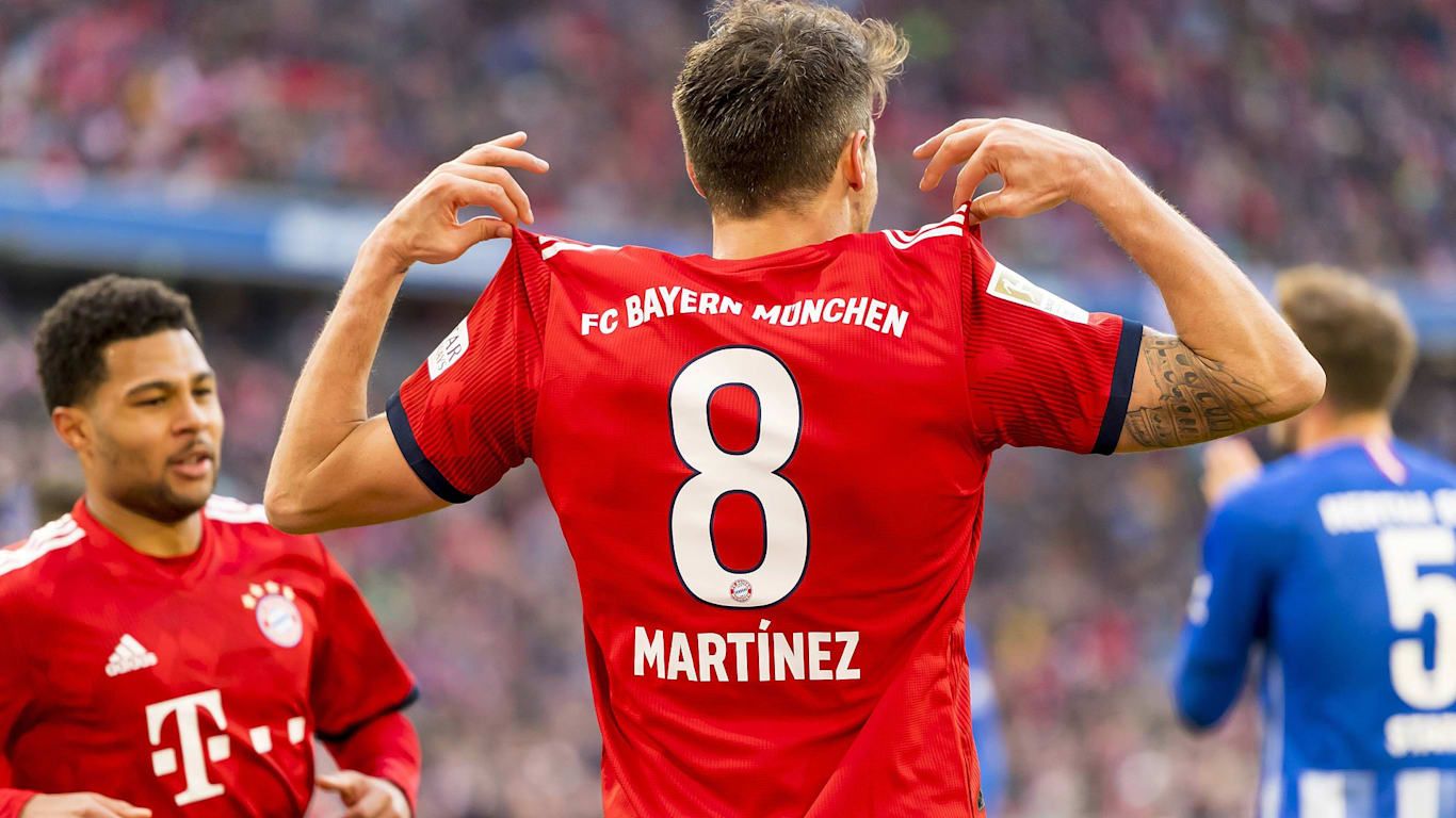 1366x768 Javi Martínez is Bayern Player of the Month for February : Official FC Bayern News