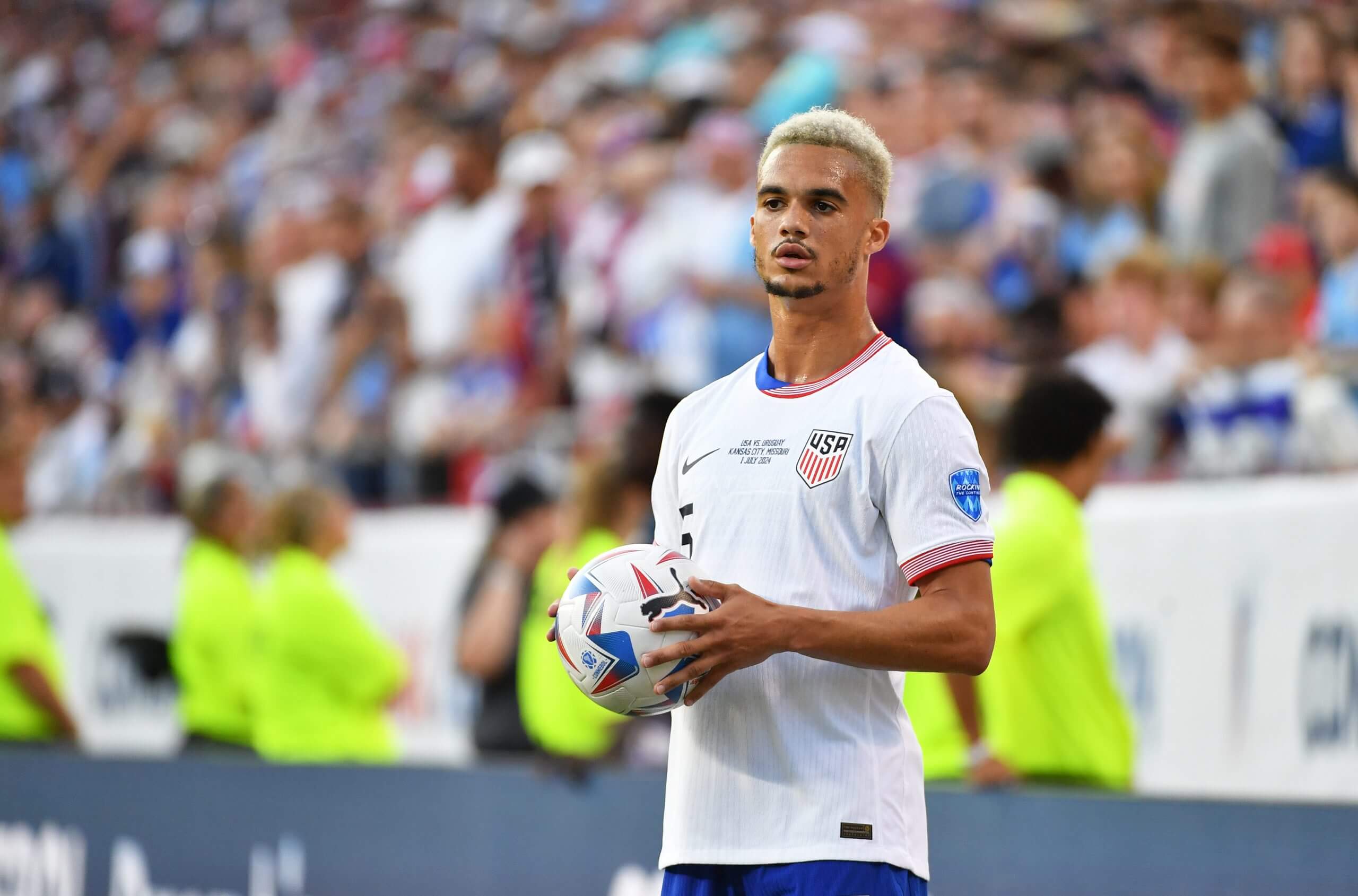 2560x1689 Antonee Robinson: My game in my words