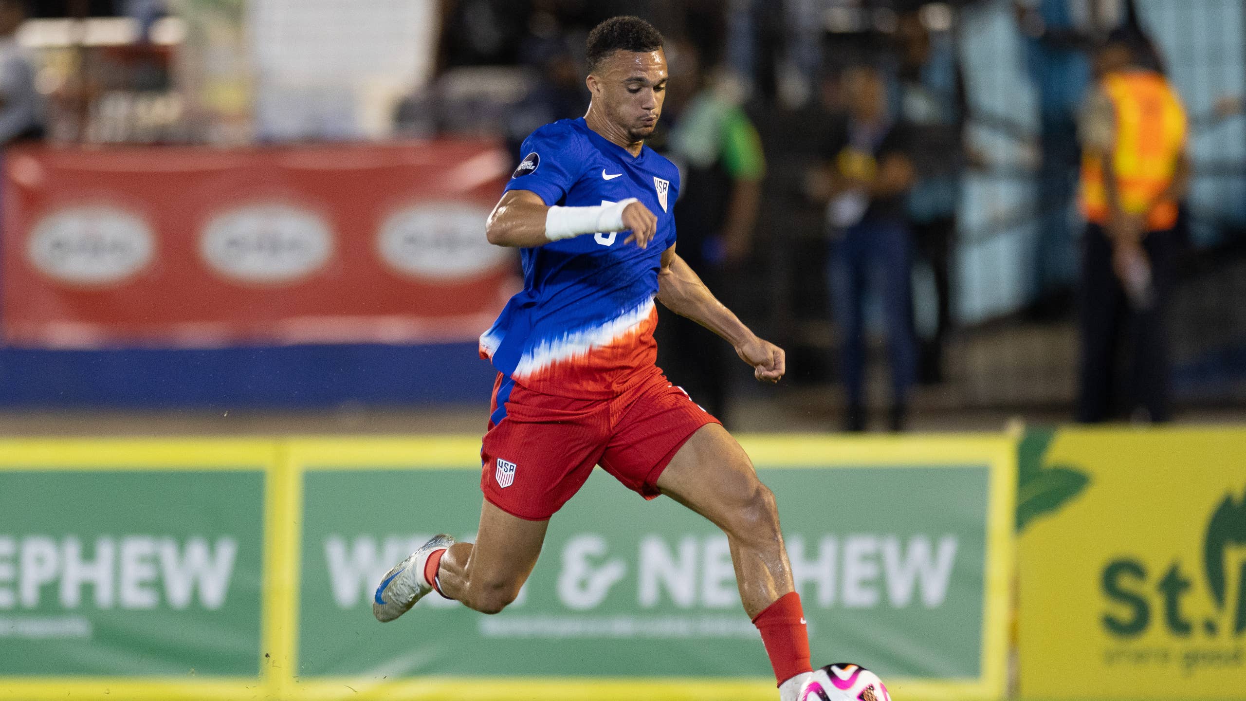 2560x1440 USMNT Star Addresses Failed AC Milan Move Over Heart 'Abnormality'
