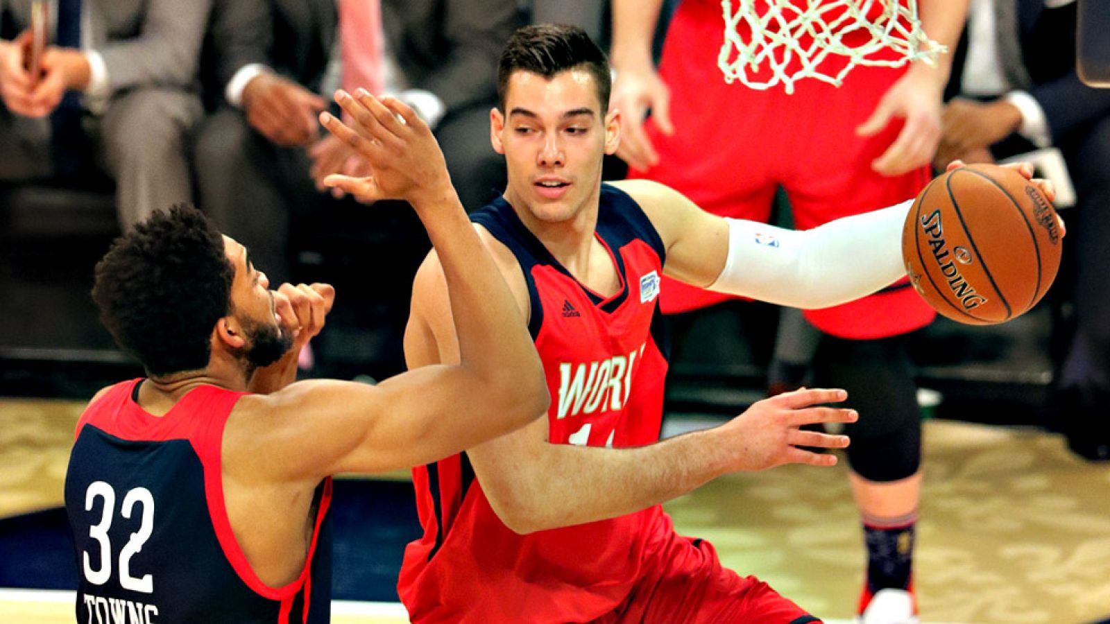 1600x900 Willy y Abrines vencen en el partido de 'rookies'
