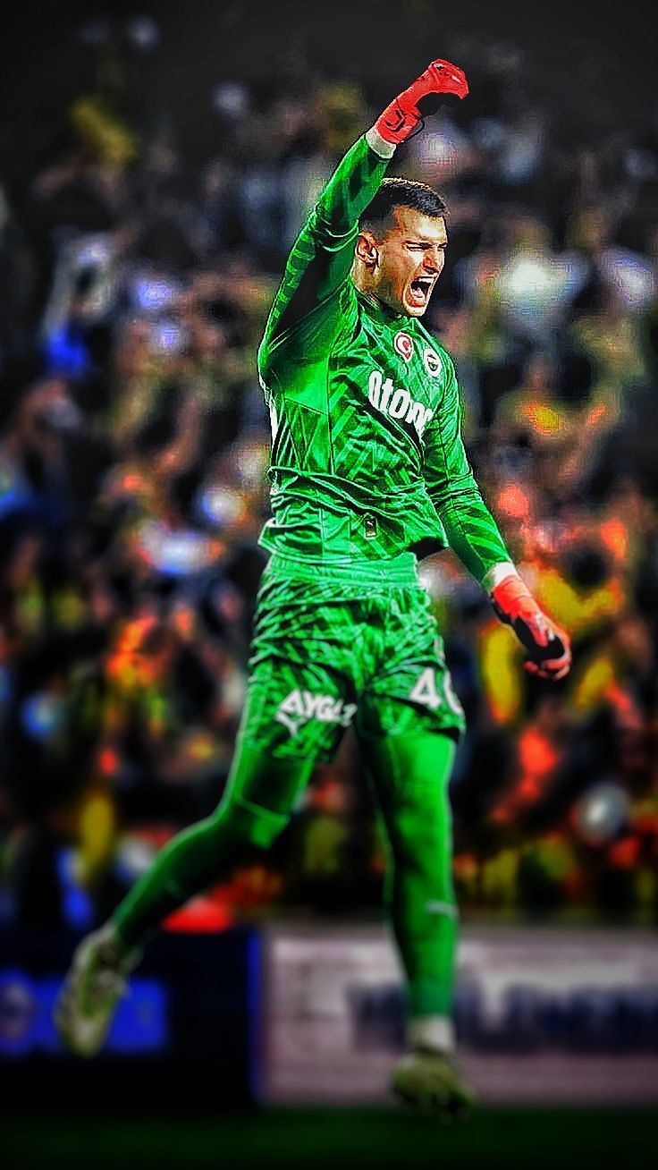 736x1308 Dominik Livakovic Wallpaper