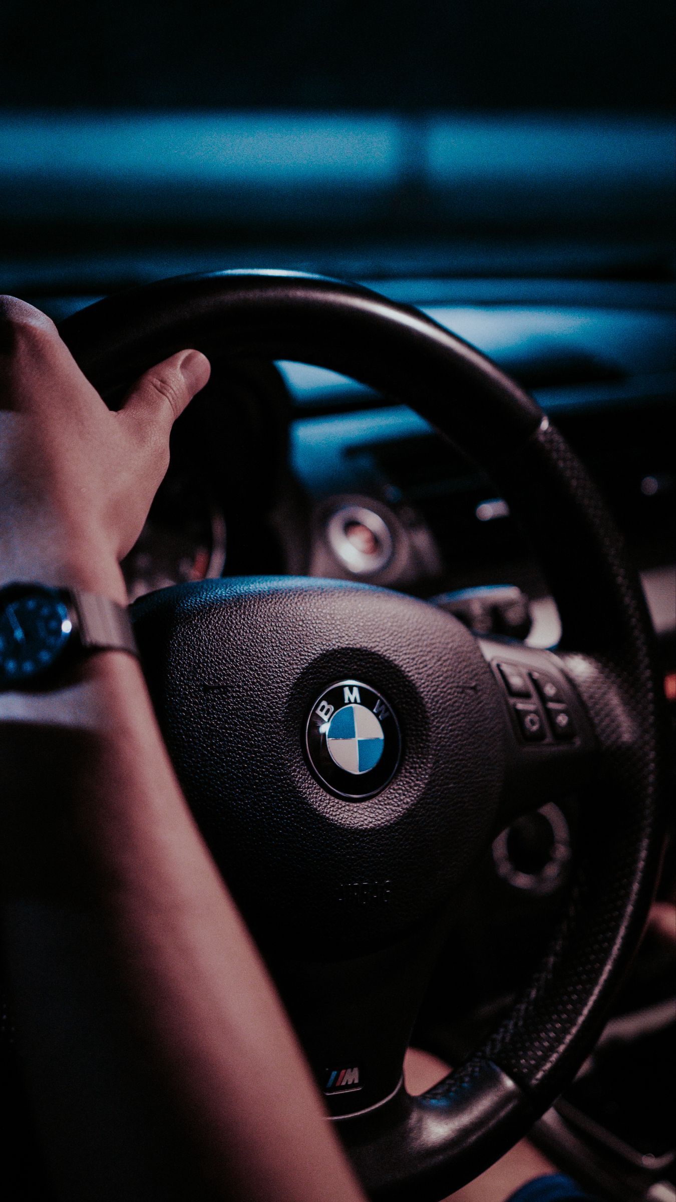 1350x2400 Download wallpaper 1350x2400 bmw, steering wheel, hand, interior, watches iphone 8+/7+/6s+/for parallax HD background