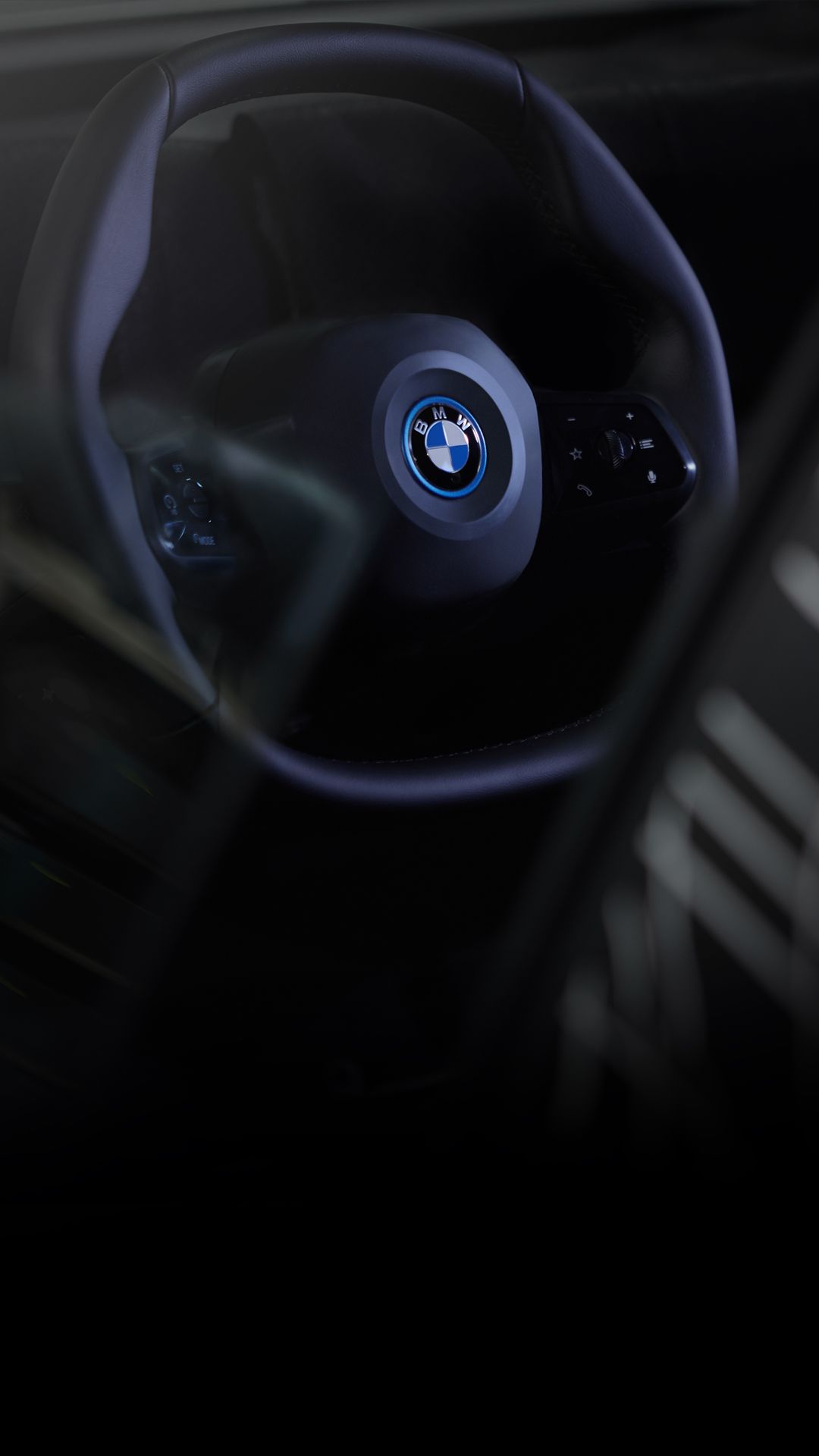 1080x1920 BMW presents the polygonal steering wheel in the BMW iNEXT