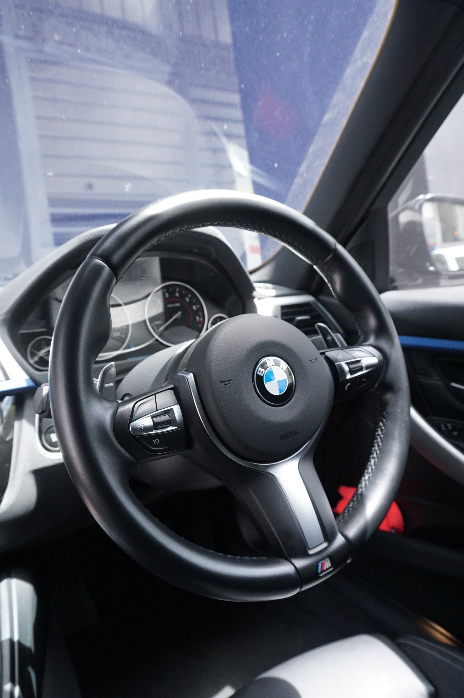 1596x2400 Original M Sport Steering Wheel (F Series)