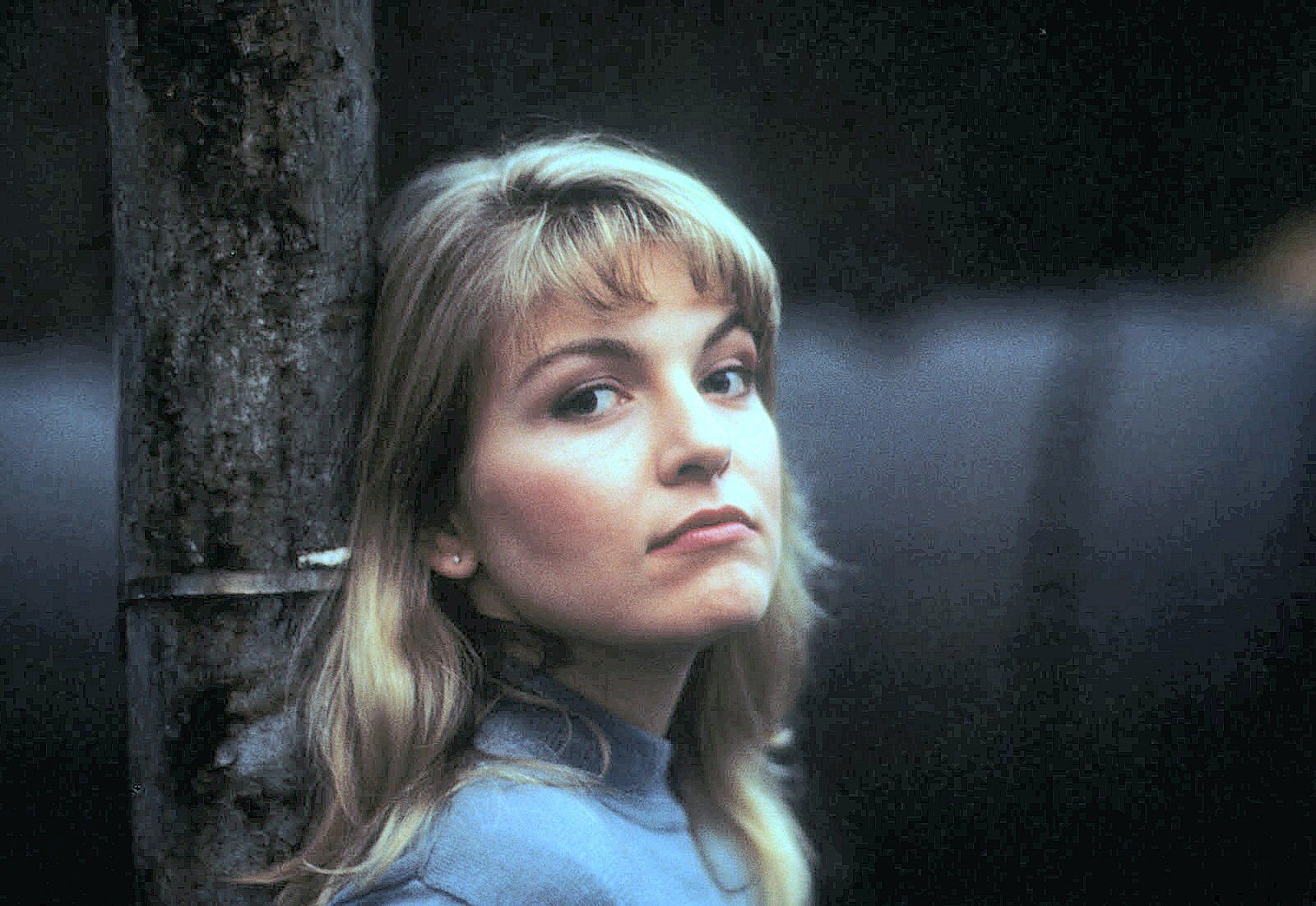 1600x1101 LAURA PALMER