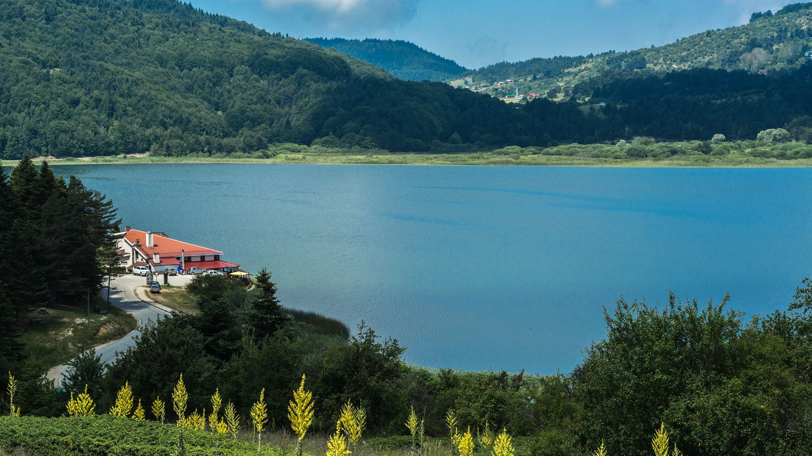 1600x900 ABANT LAKE Turkey. NATURE PARKS Location: The Abant