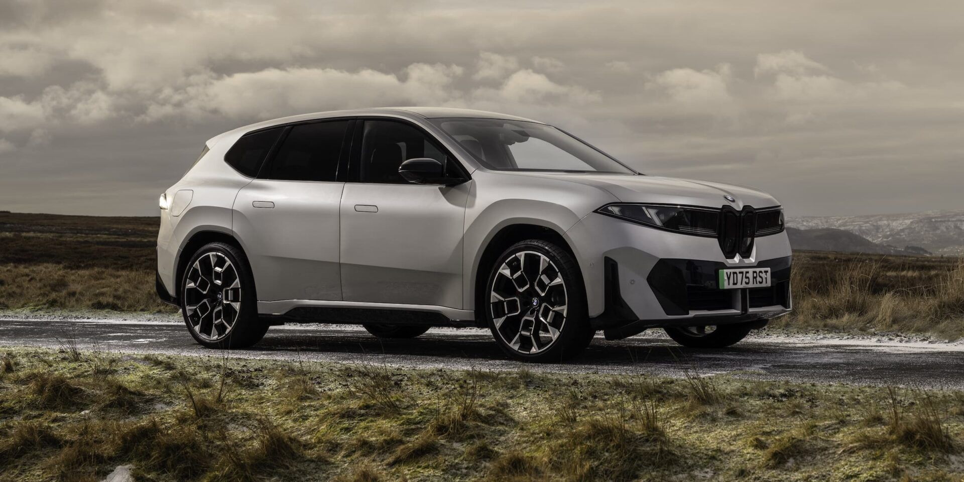 1920x960 BMW iX3 (2025). Expert Rating. The Car Expert