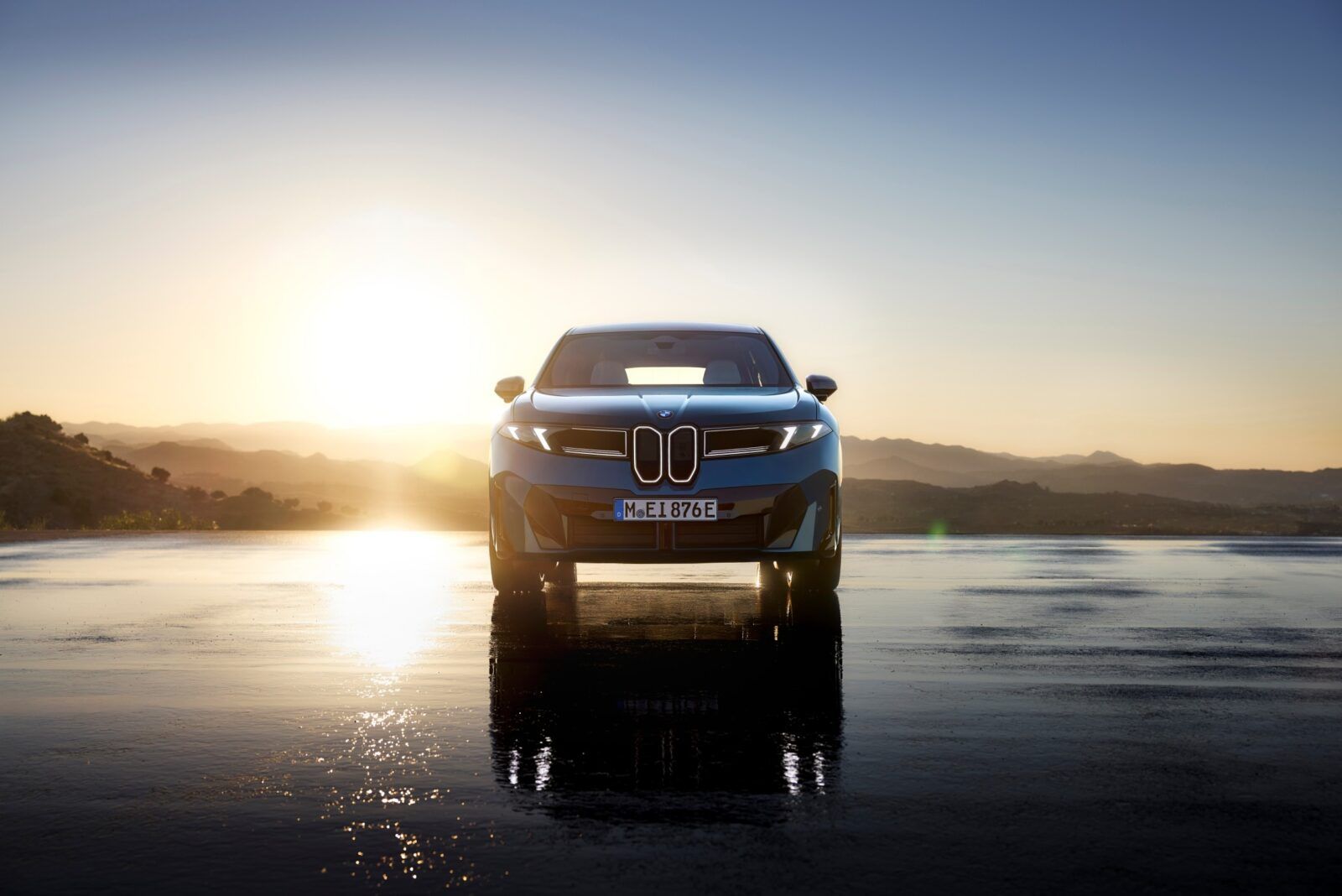 1600x1068 BMW Introduces Neue Klasse iX3 as the Dawn of Fully Electric Sports Activity Vehicles MAG
