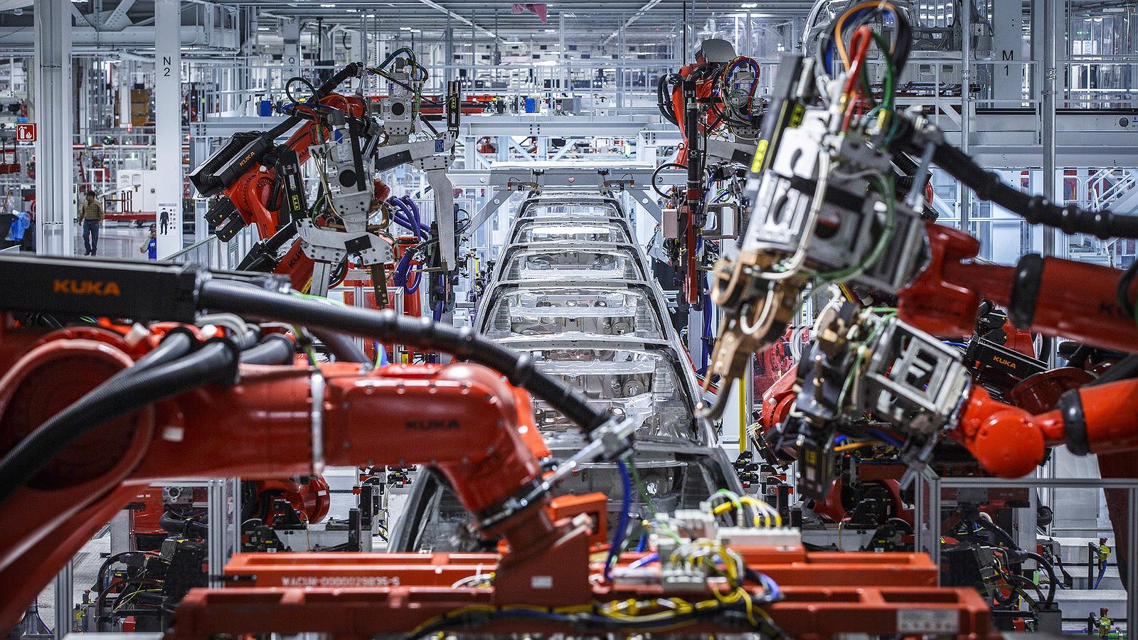 1600x900 Tesla Factory Tour Hd 5