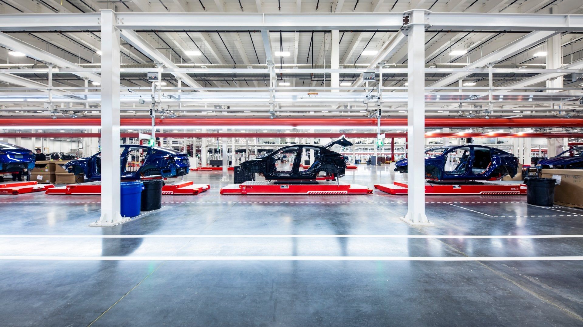1920x1080 USA: Tesla plans return of plant inspections for deliveries