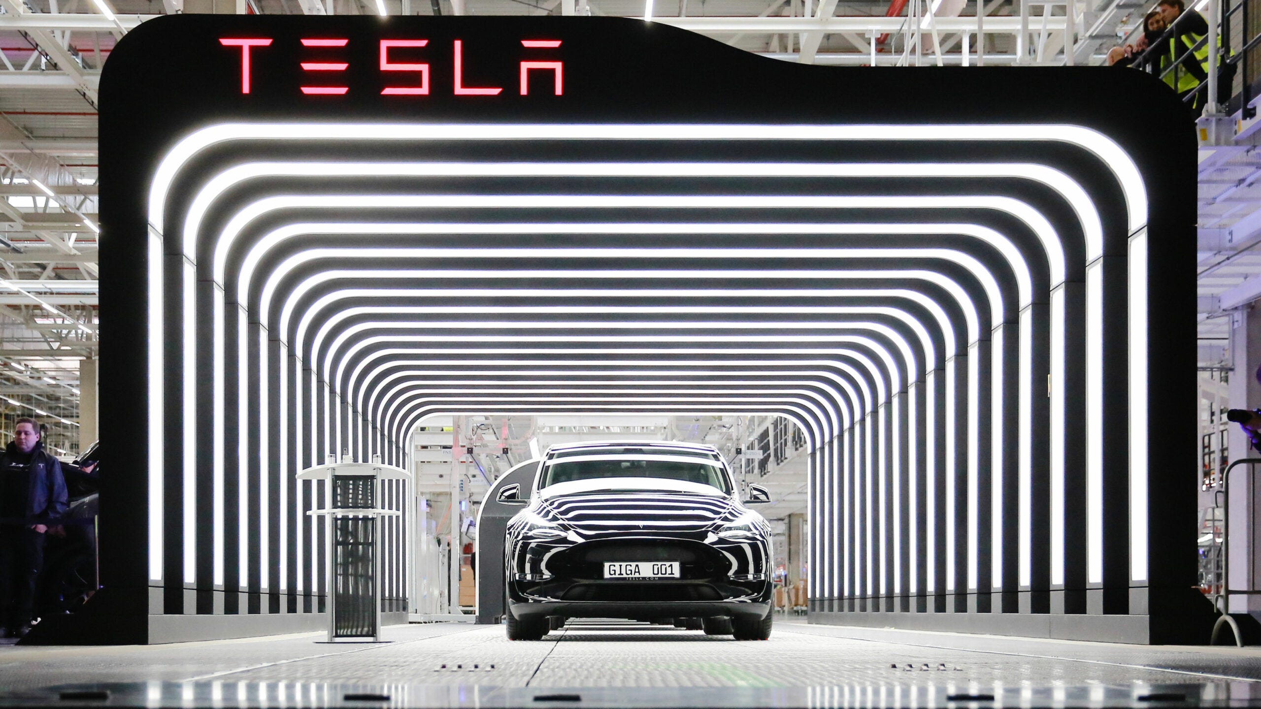 2560x1440 Tesla's Gigafactory Berlin Is Fully Operational, and a Little Controversial