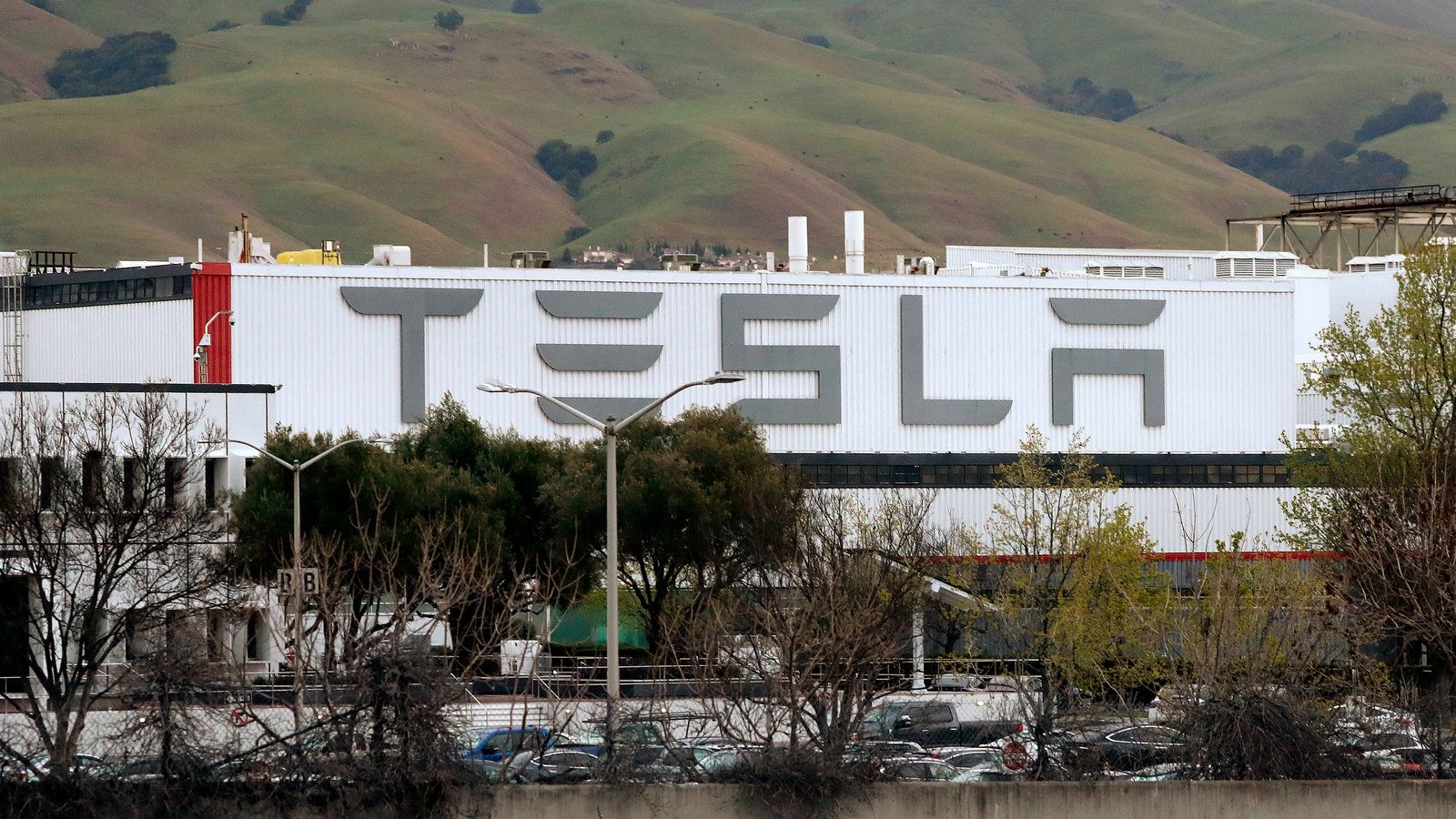 1600x900 After Mounting Criticism, Tesla Will Shut Down California Factory