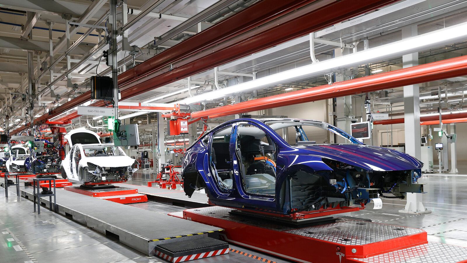 1600x900 Tesla's Profits Jumped in the First Quarter but Challenges Loom