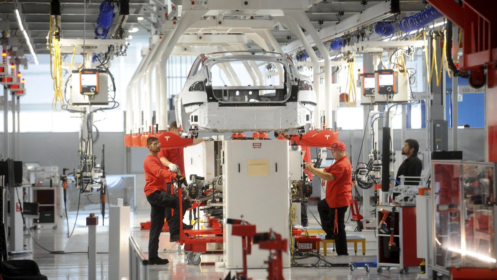 1600x900 Tesla Motors Factory Revealed: Silicon Valley Meets Detroit, Combining Perks And Manufacturing