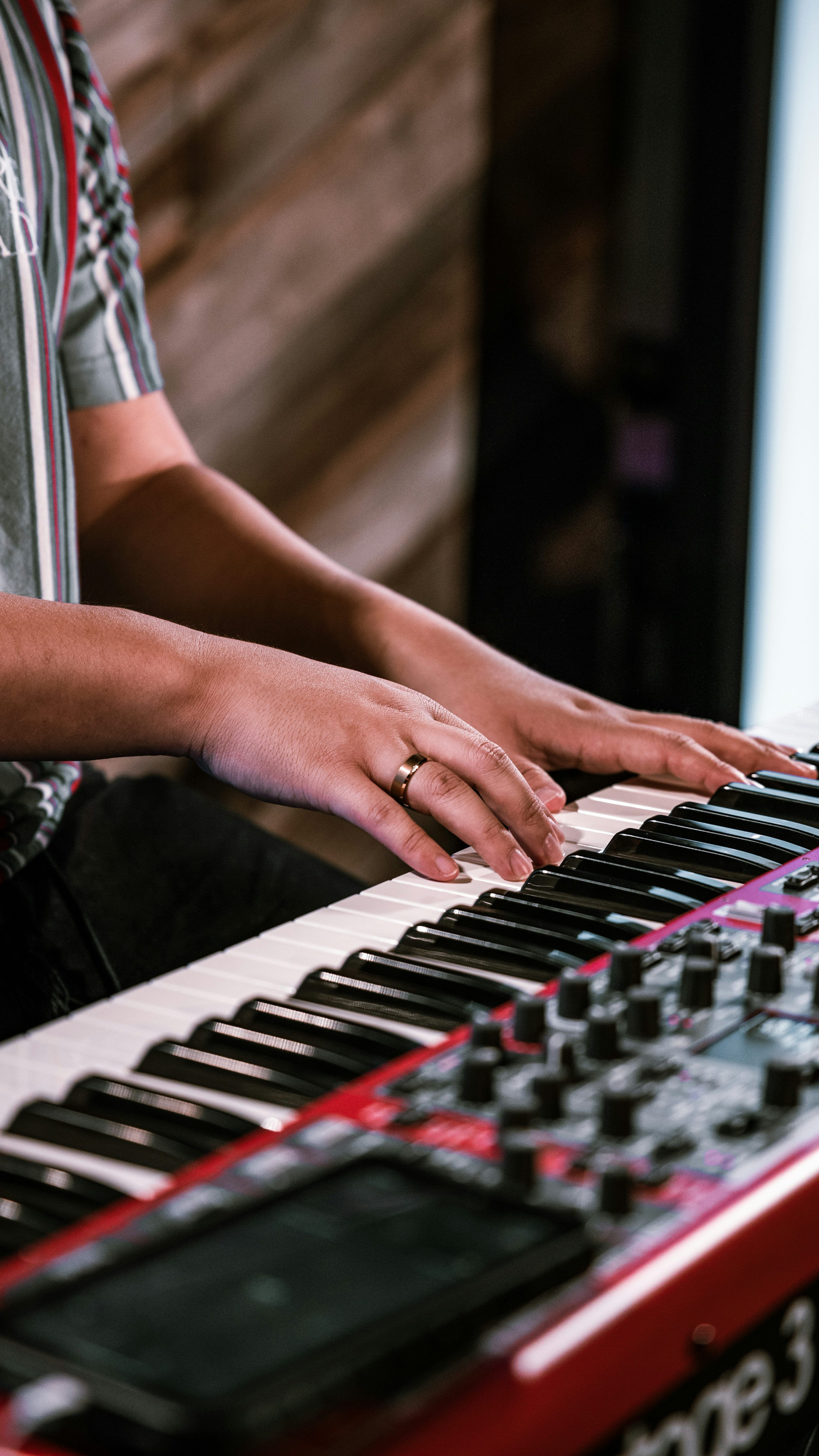 3000x5332 Nord Piano Picture. Download Free Image