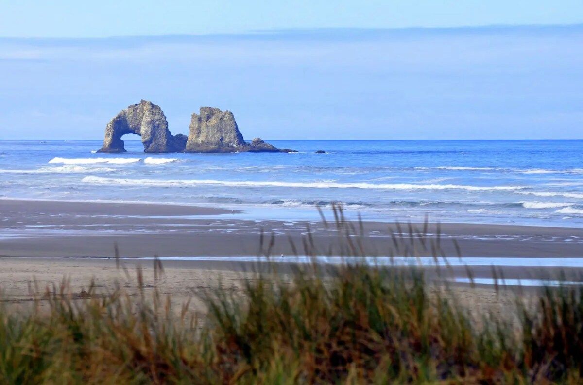 1200x792 Tiki Escape w/ Amazing Mountain and Marsh Backdrop for Rent in Rockaway Beach, Oregon, United States