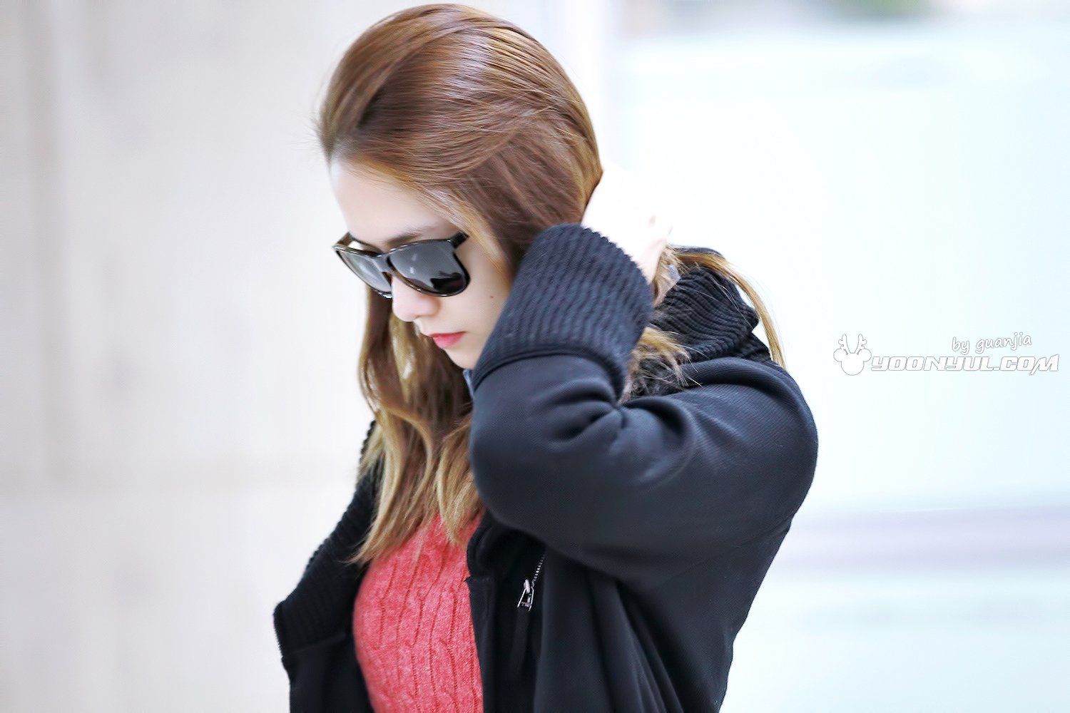 1500x1000 Im Yoona Music HD Wallpaper: Captivating Style and Elegancex1000
