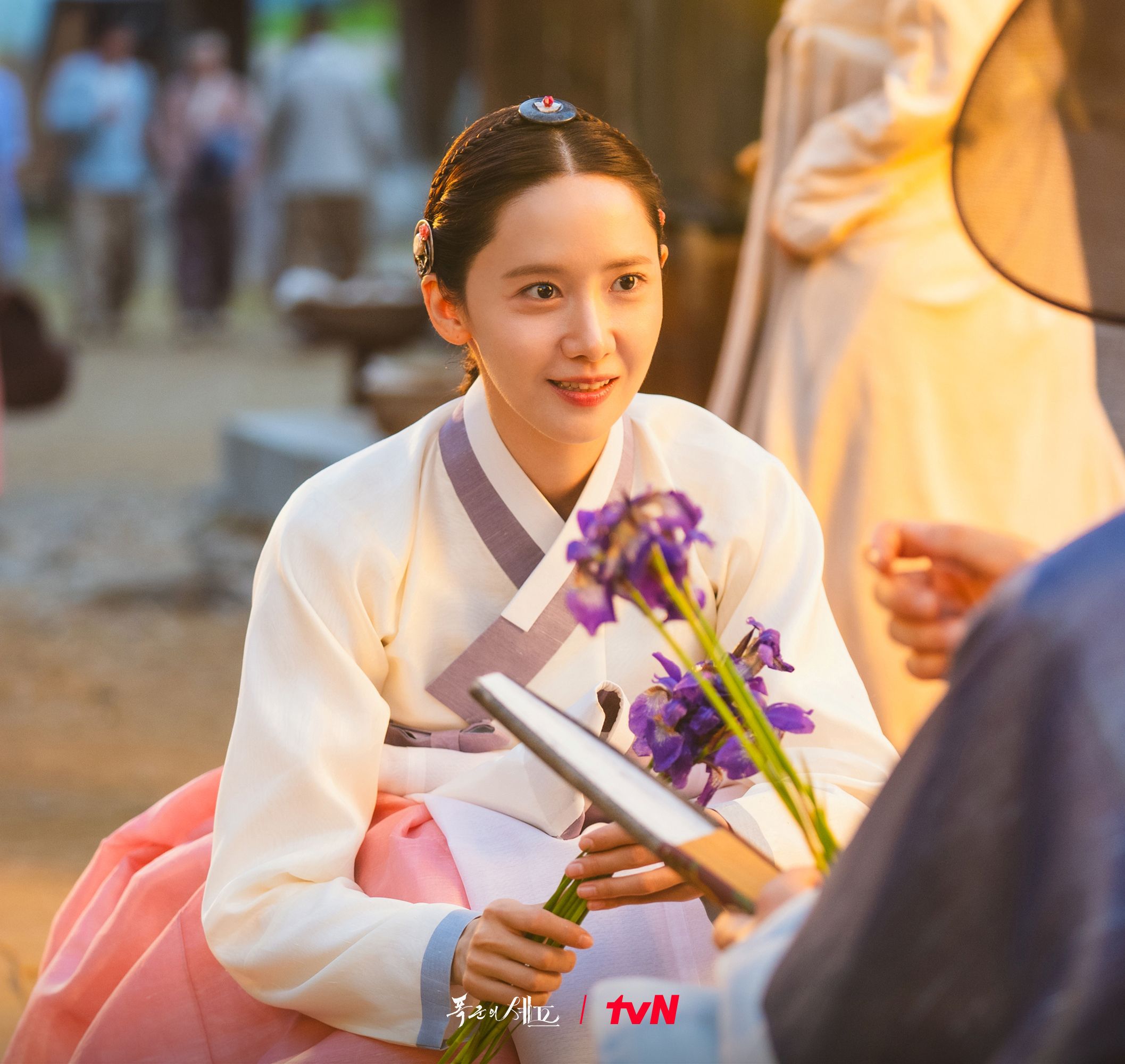 2115x2000 Lim Yoona And Lee Chae Min Go On A Secret Date Outside The Palace In Bon Appétit, Your Majesty
